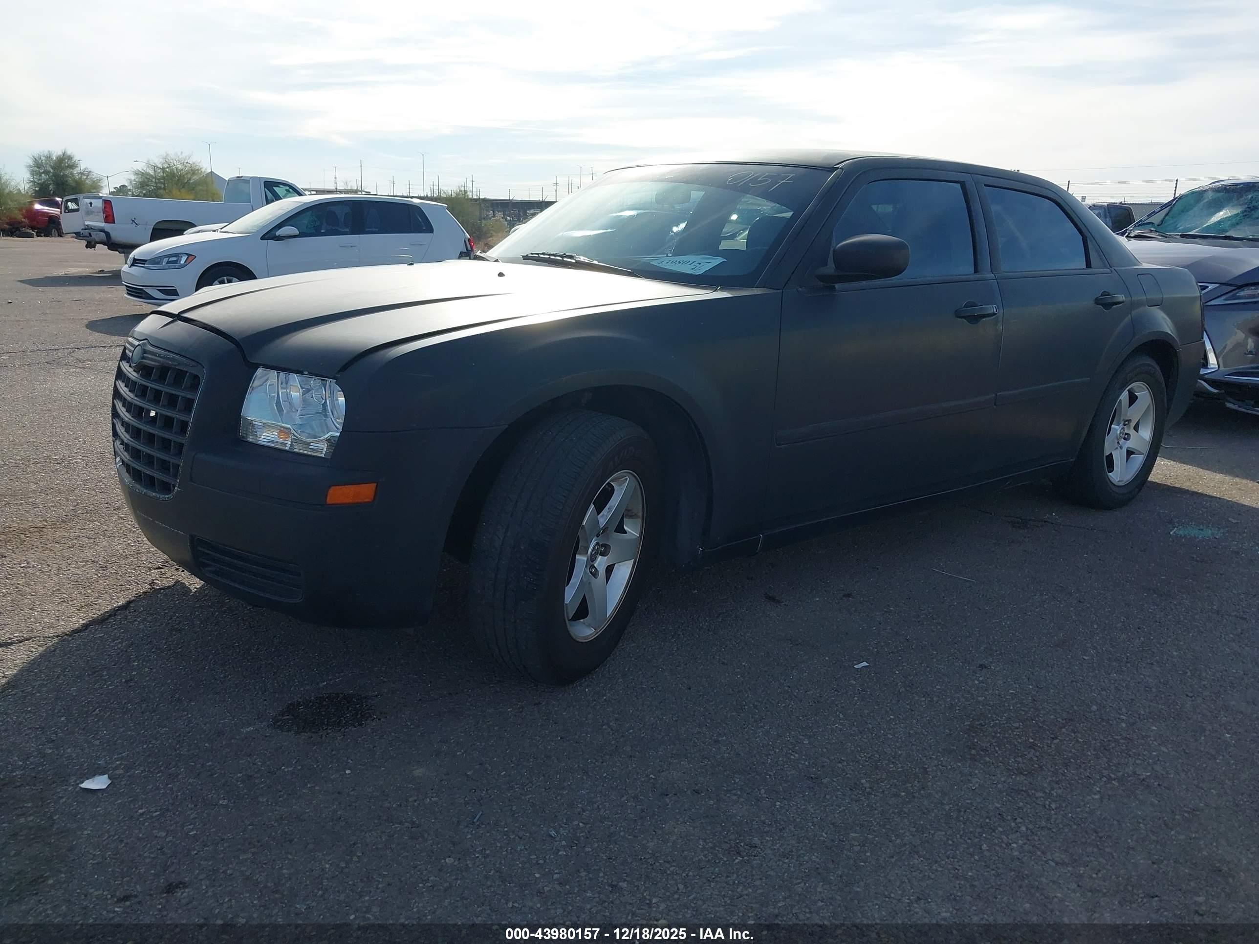 CHRYSLER 300 image 2