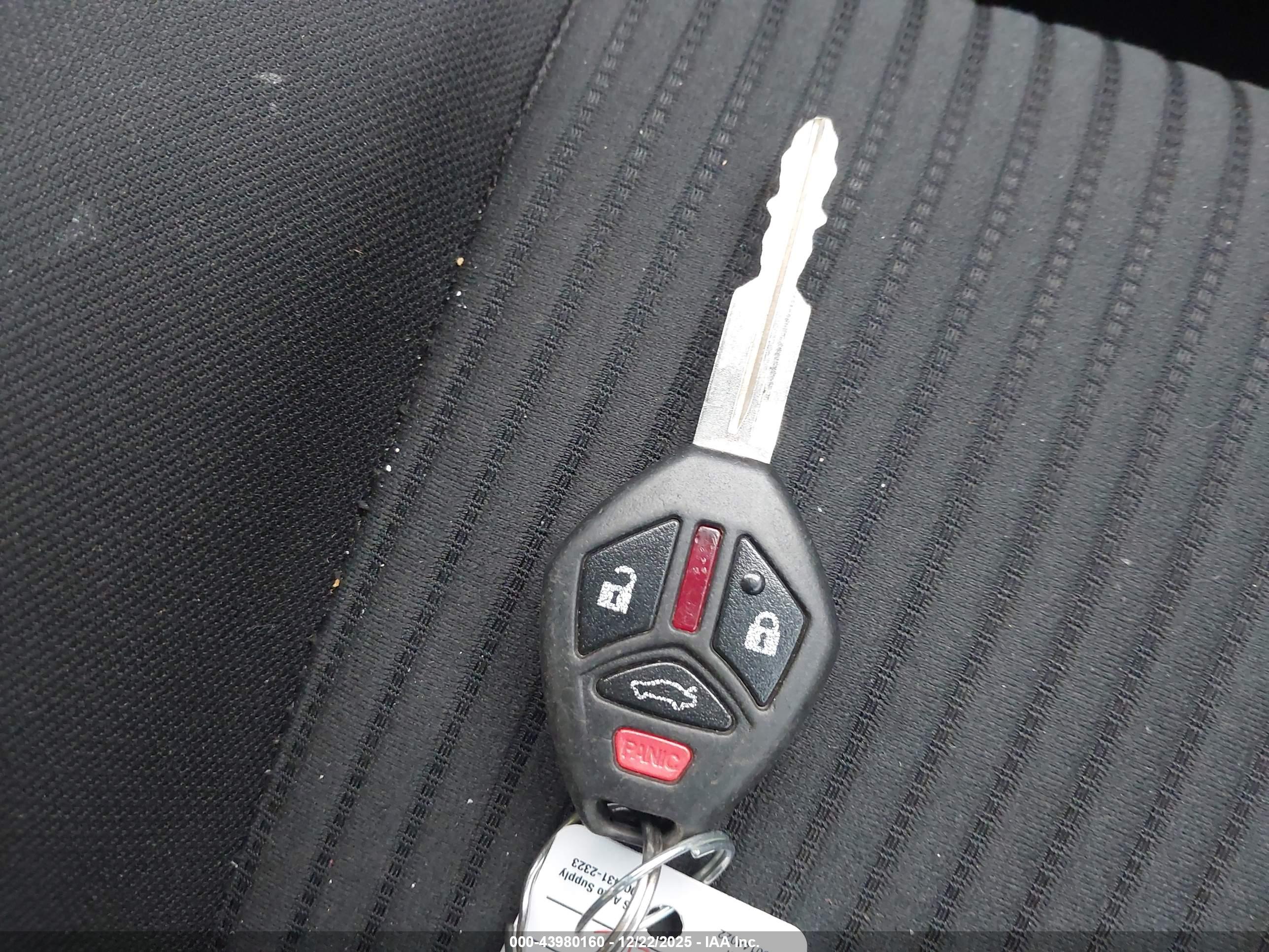 MITSUBISHI LANCER image 11