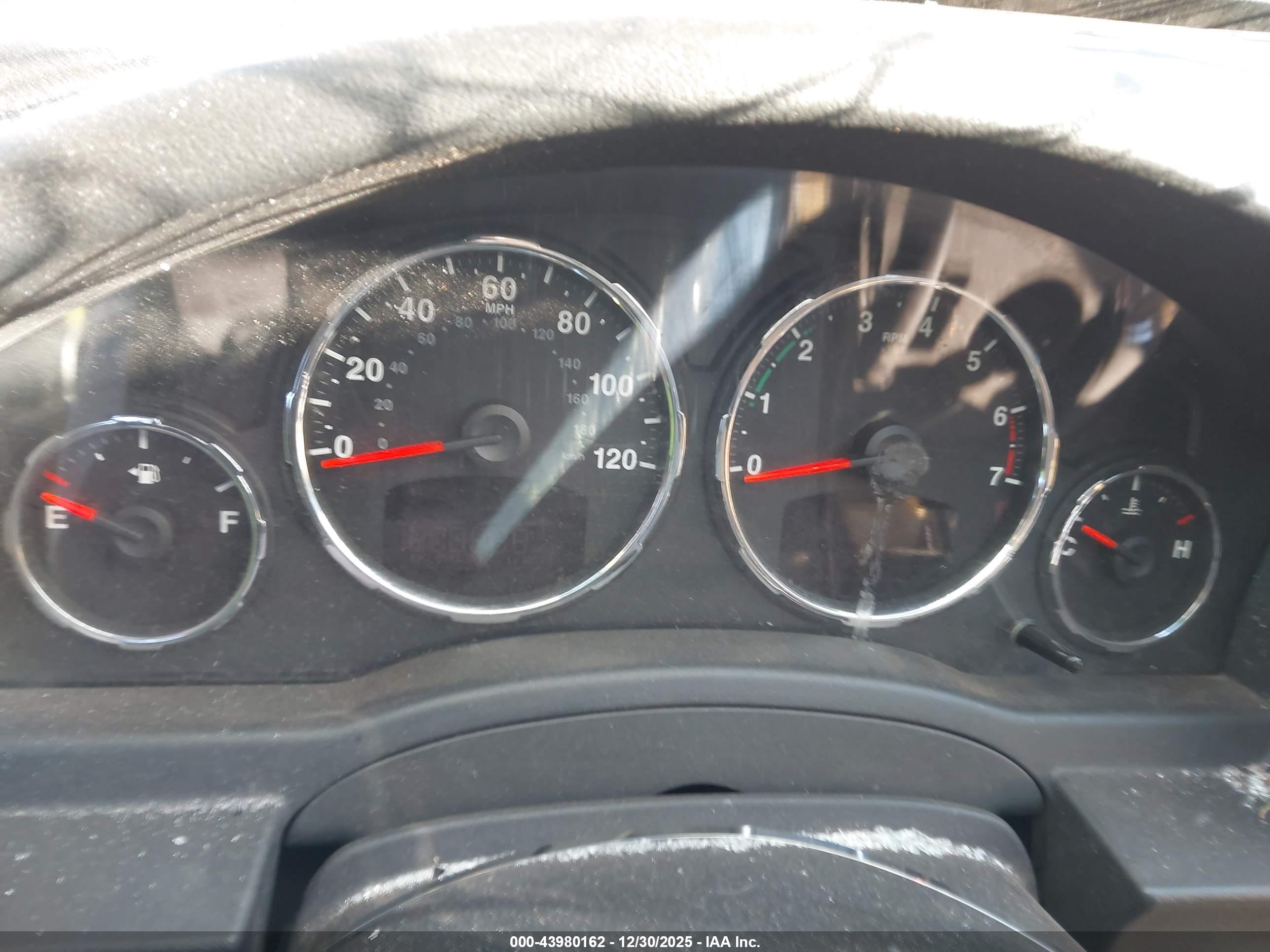 JEEP LIBERTY image 7
