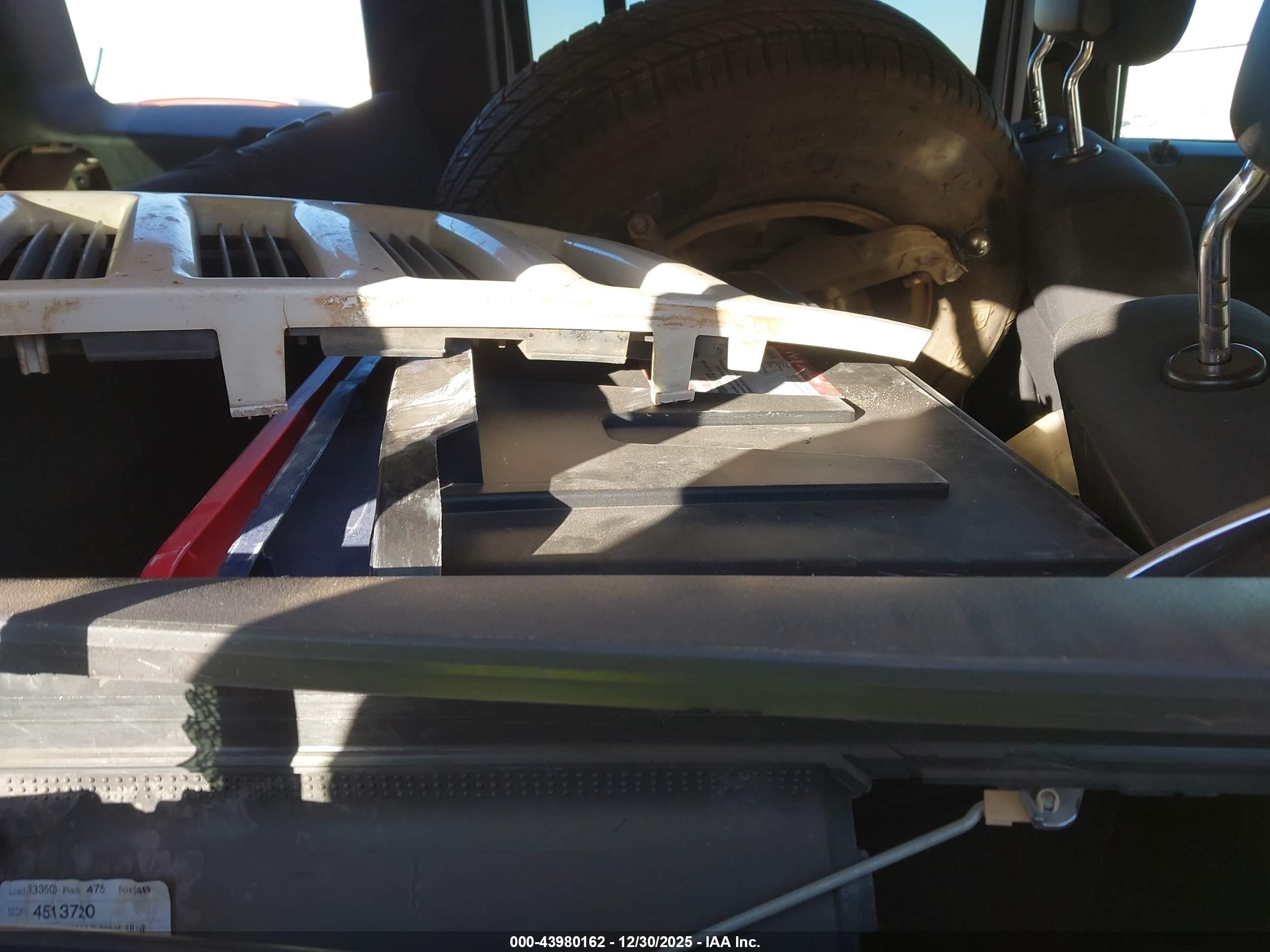 JEEP LIBERTY image 8