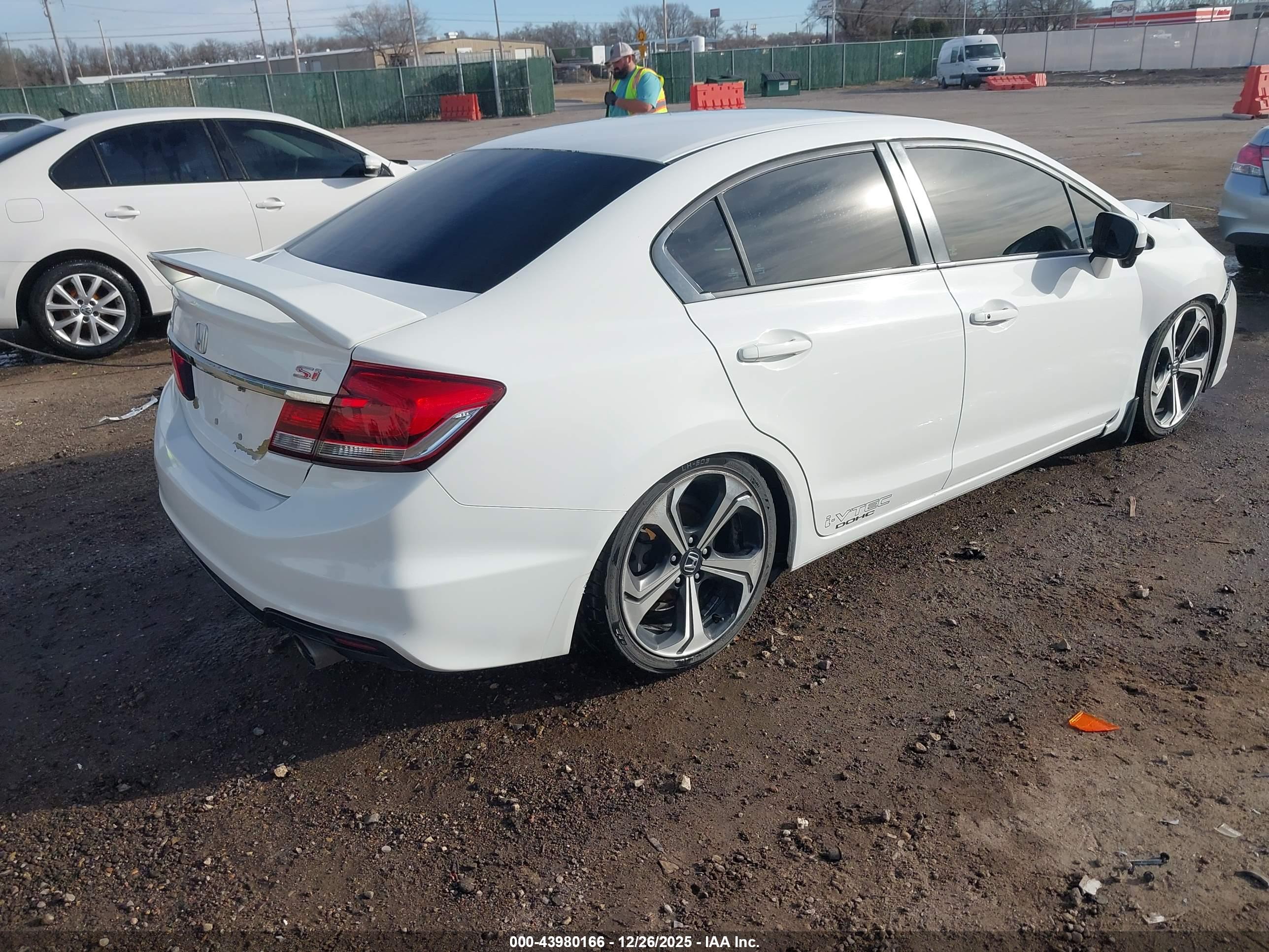 HONDA CIVIC image 4