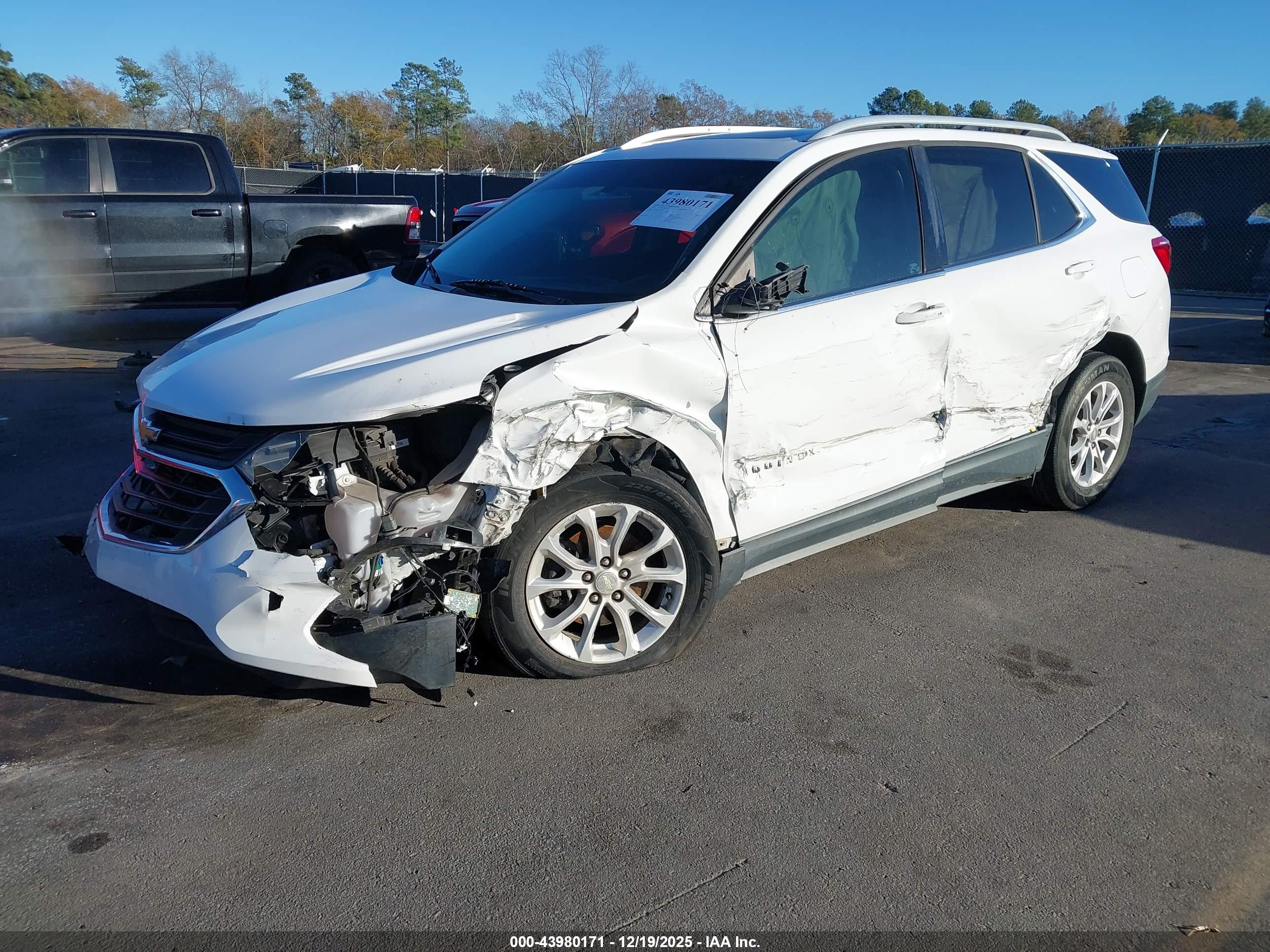 CHEVROLET EQUINOX image 2