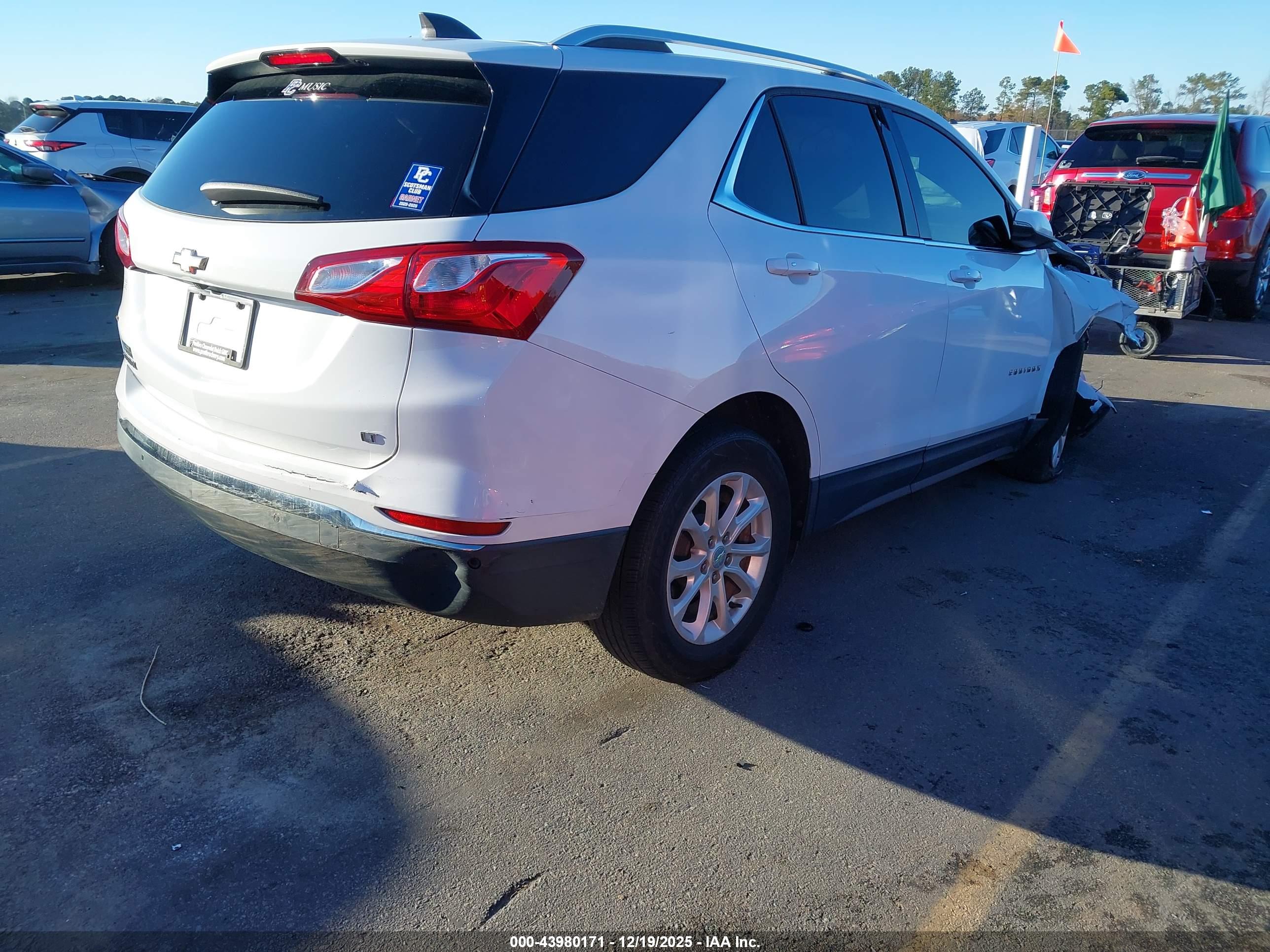 CHEVROLET EQUINOX image 4