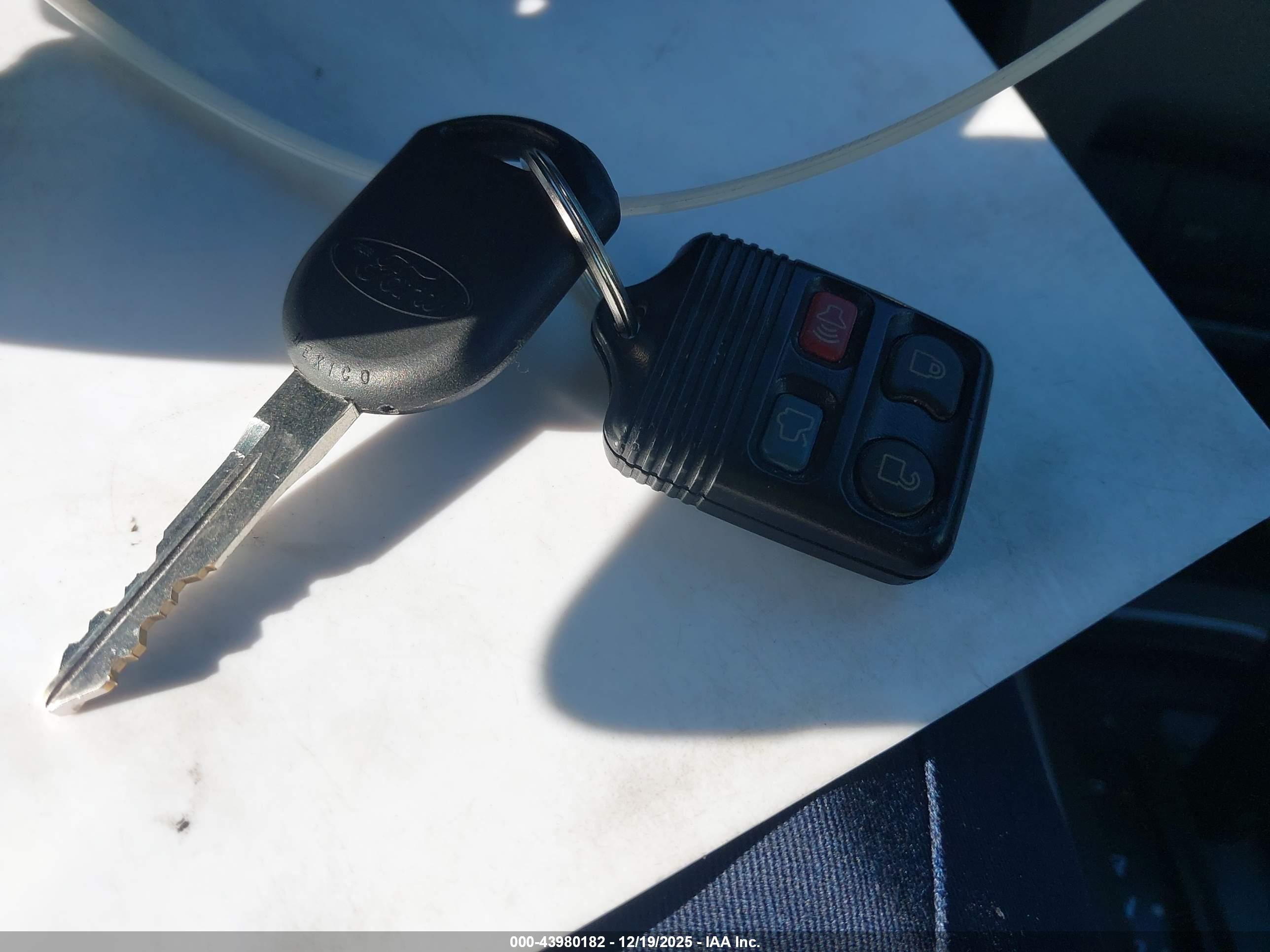 FORD FOCUS image 11