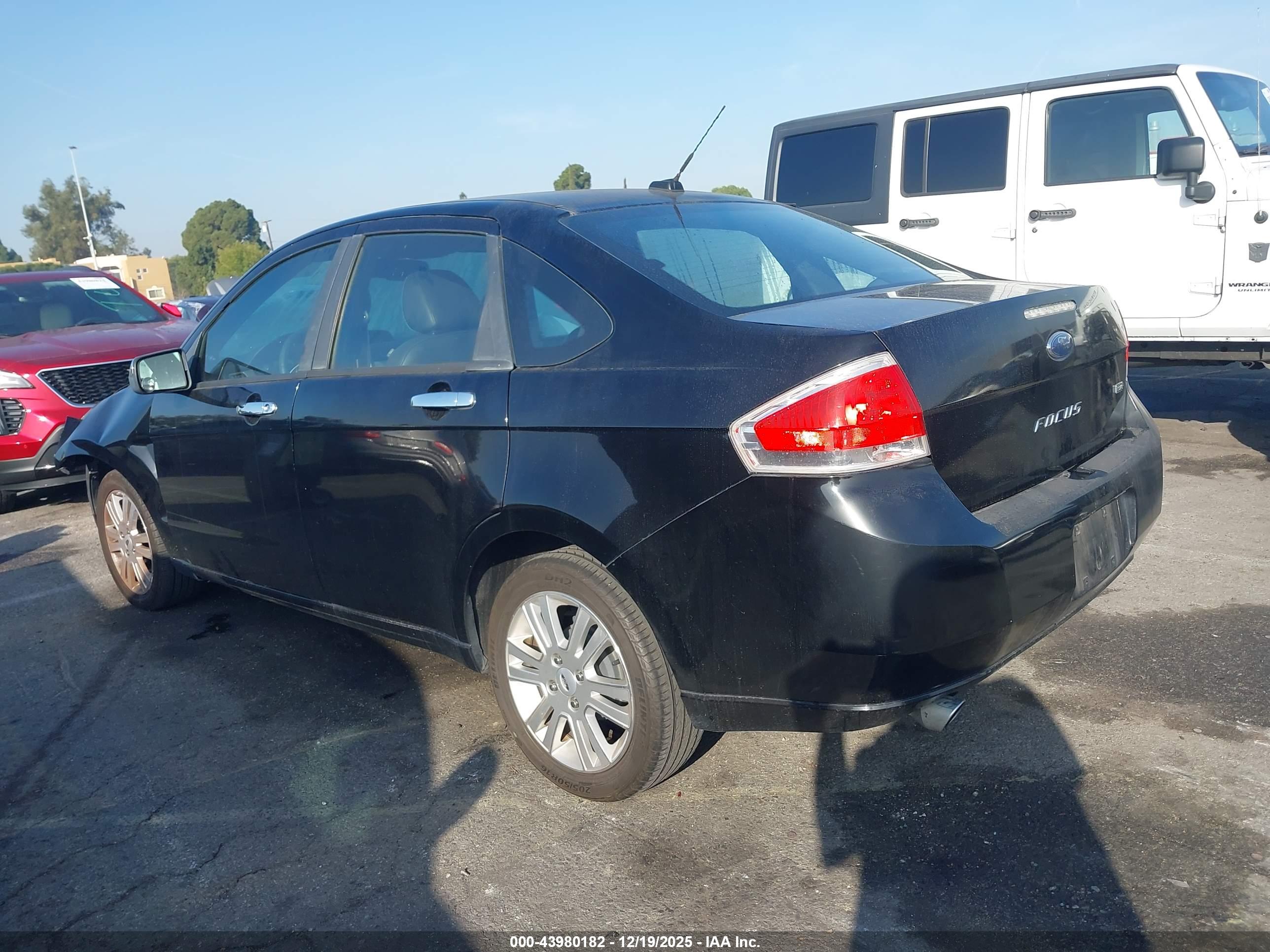 FORD FOCUS image 3