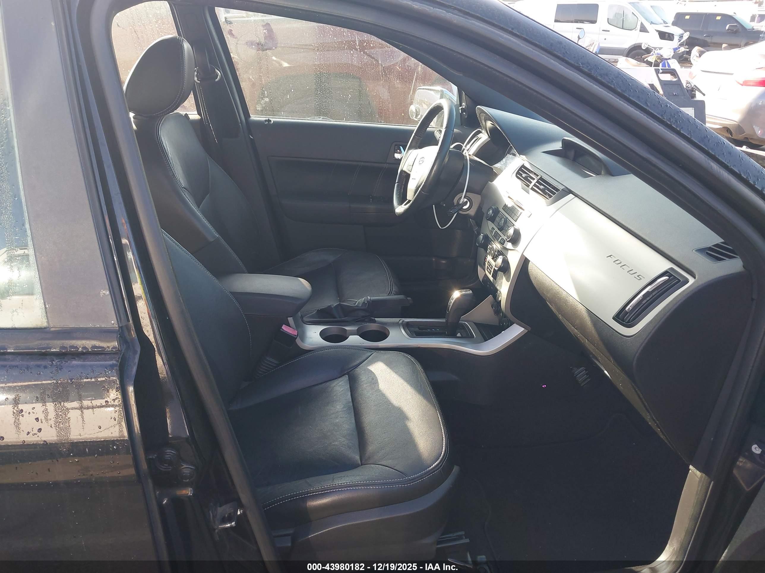 FORD FOCUS image 5