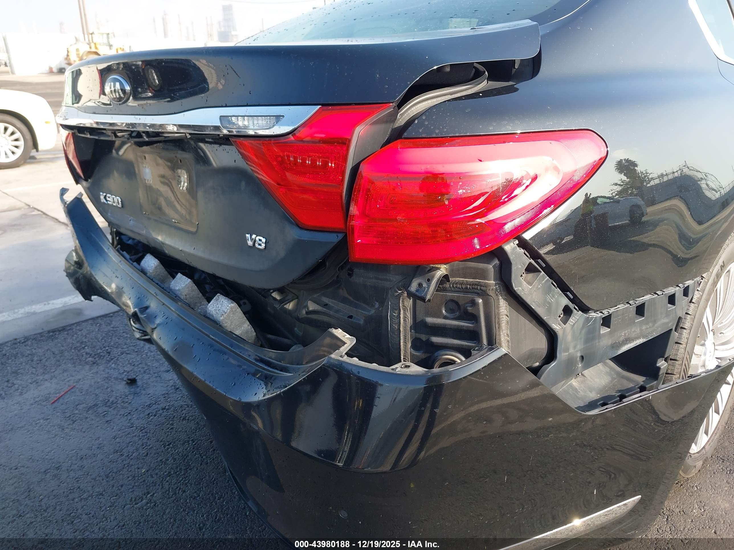 KIA K900 image 6