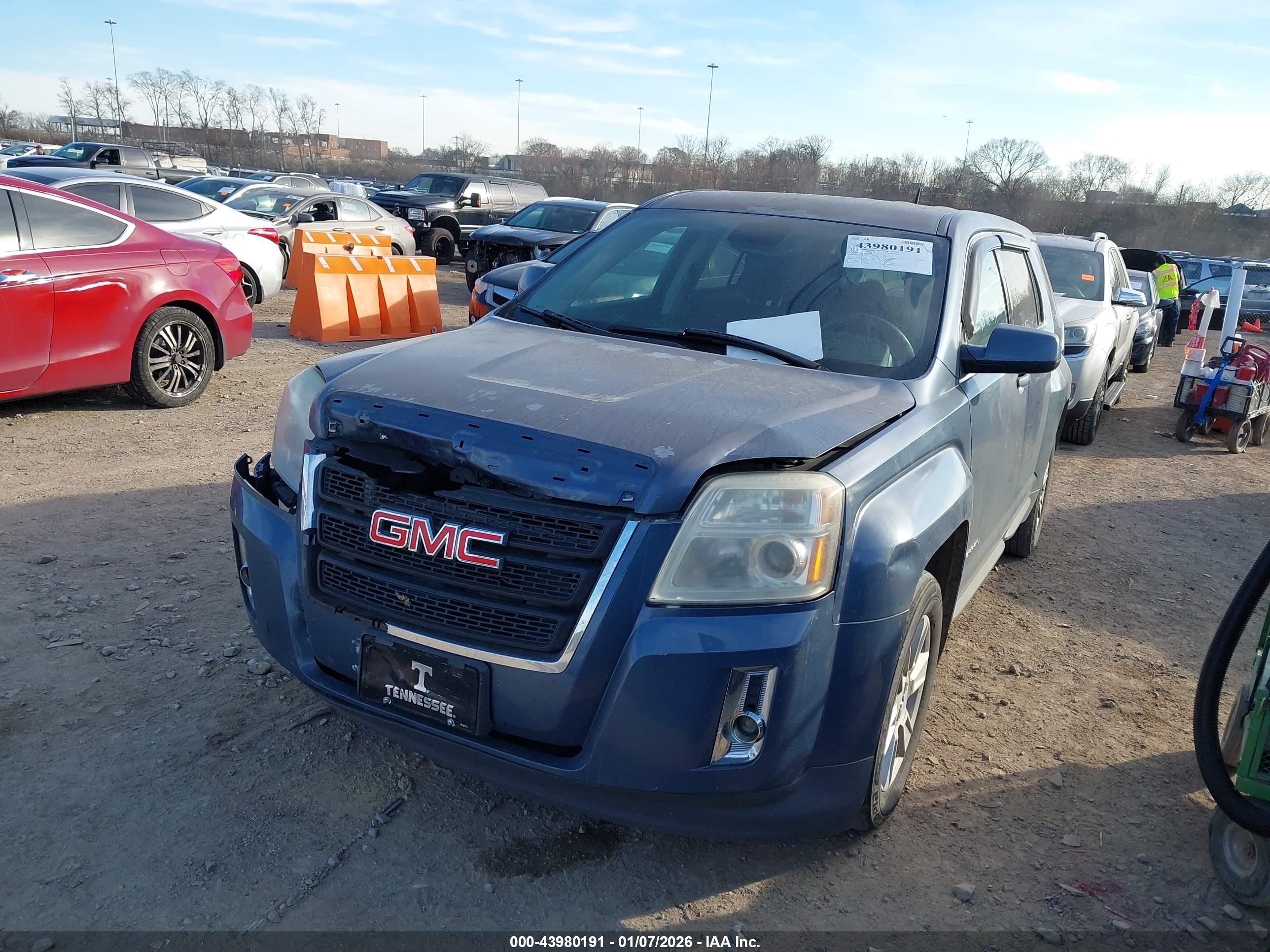 GMC TERRAIN image 2