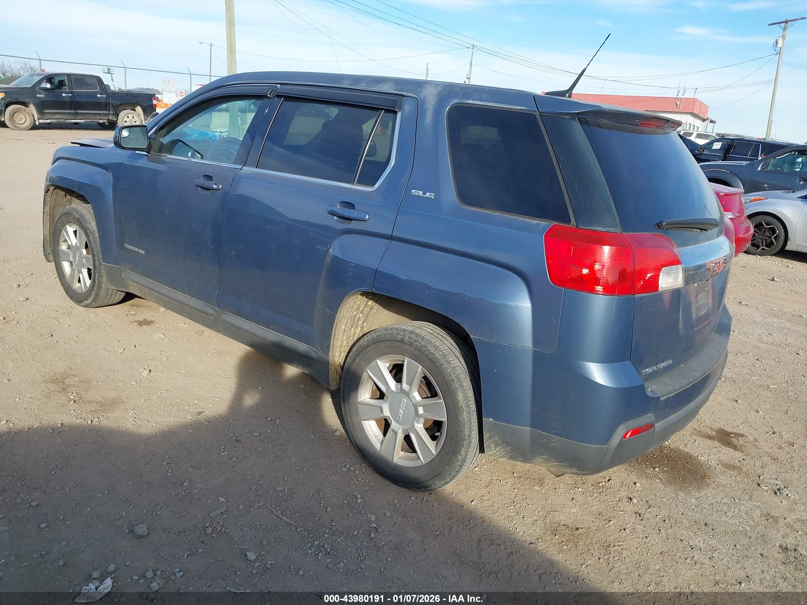 GMC TERRAIN image 3