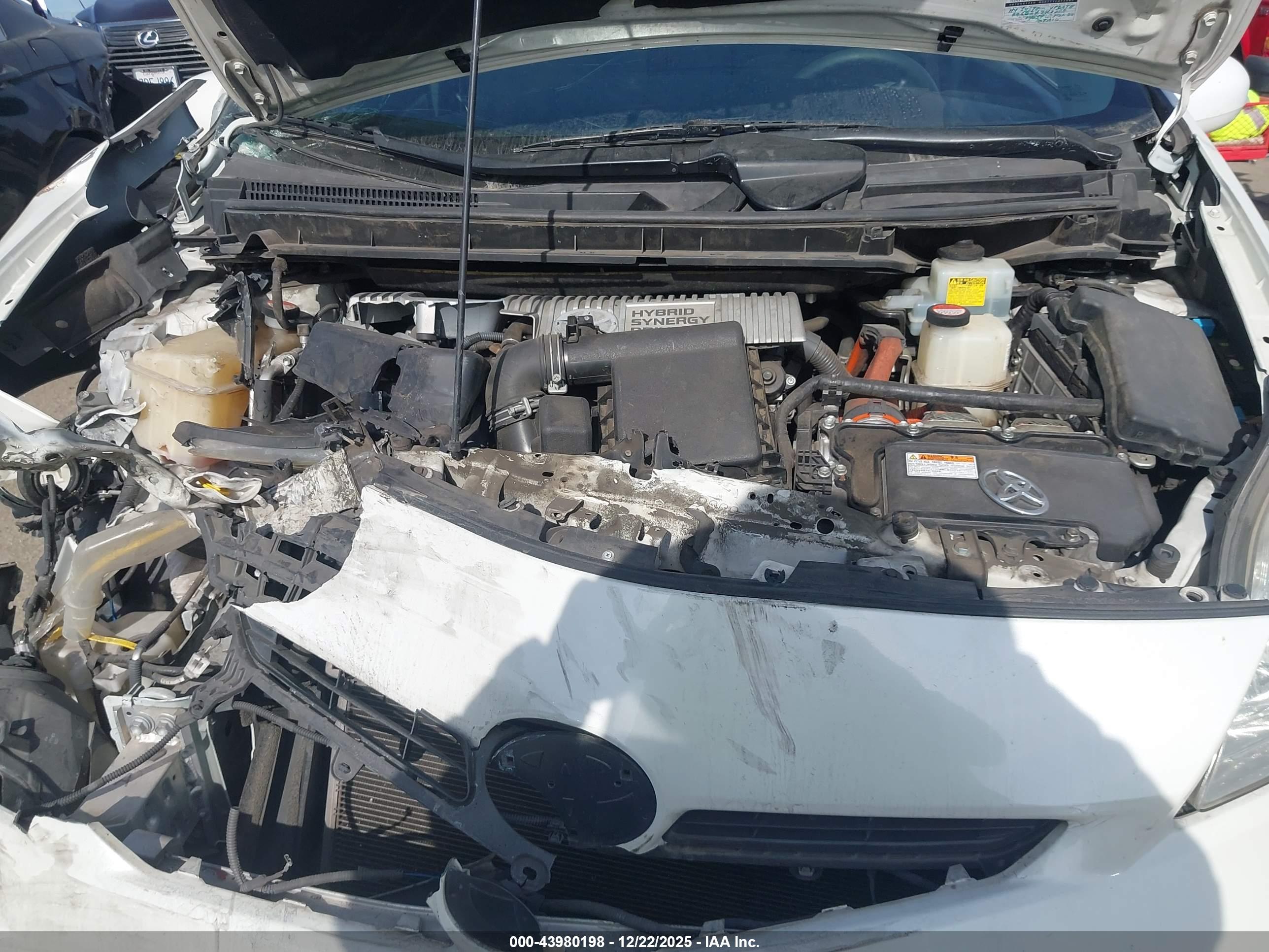 TOYOTA PRIUS image 10
