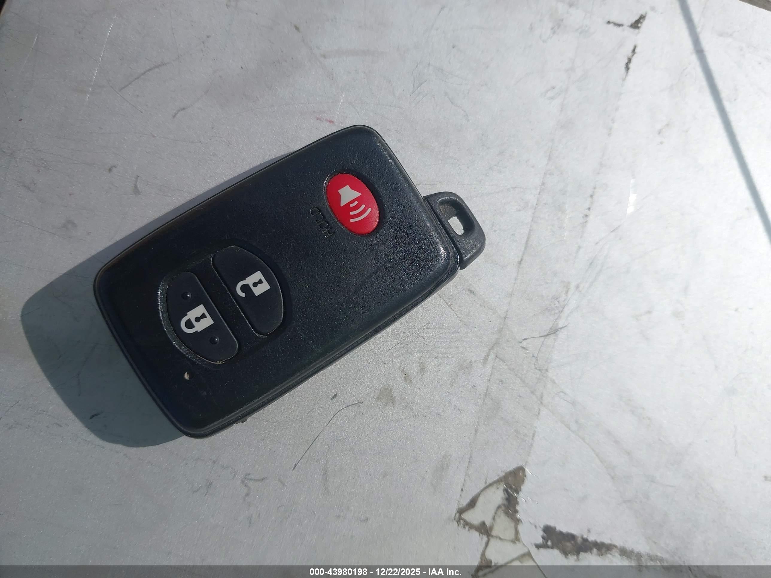 TOYOTA PRIUS image 11