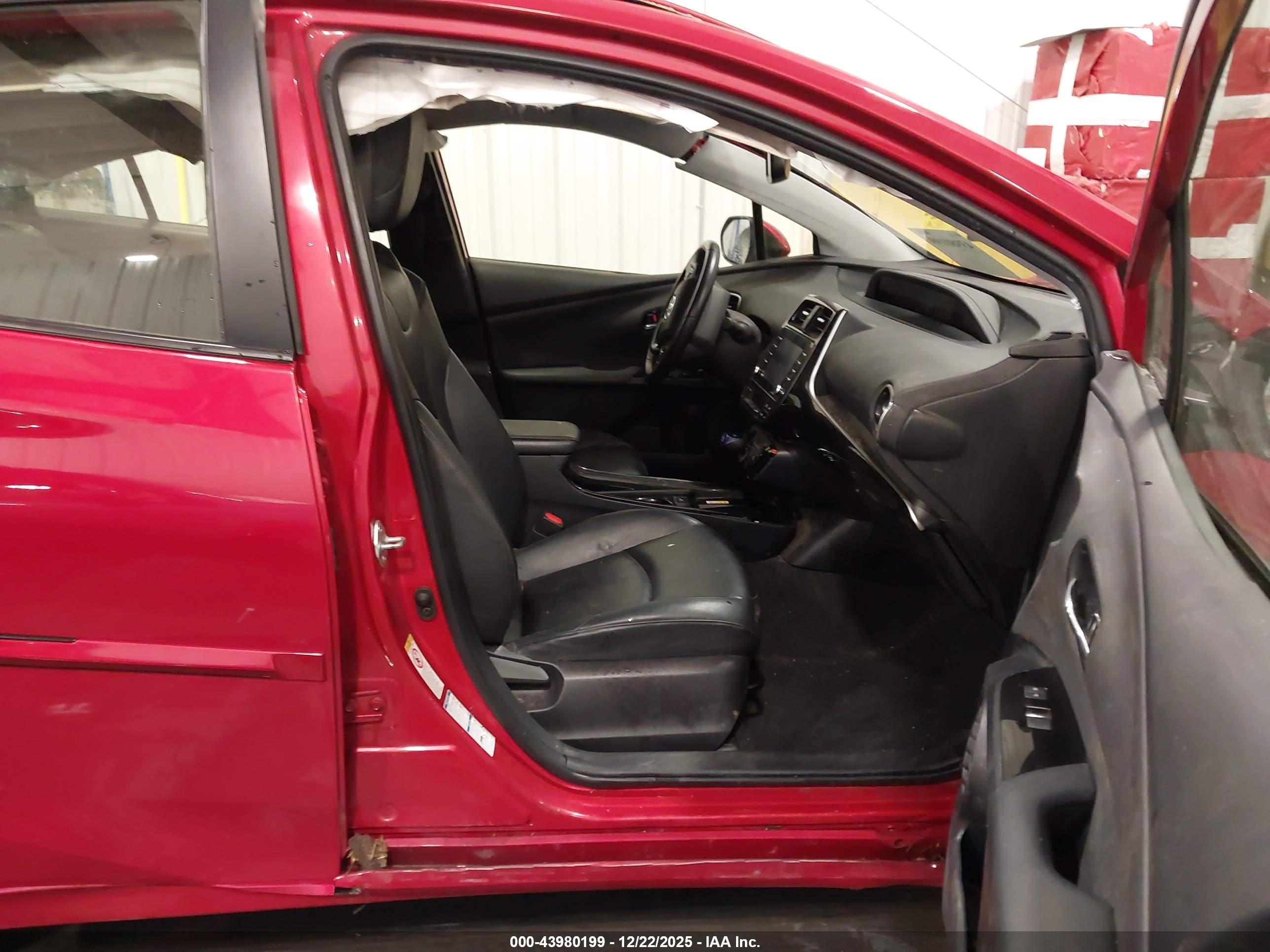 TOYOTA PRIUS image 5