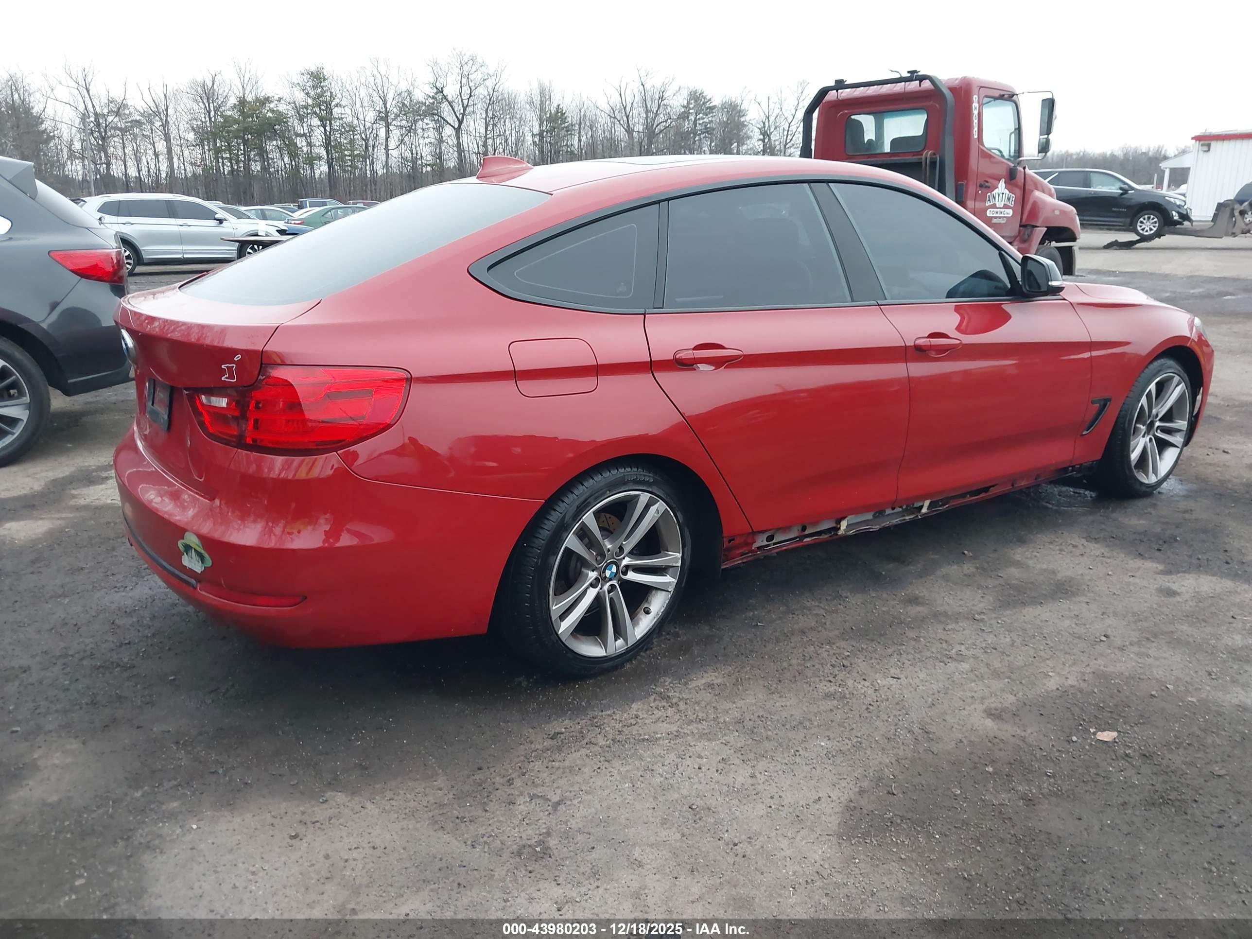 BMW 328I image 4