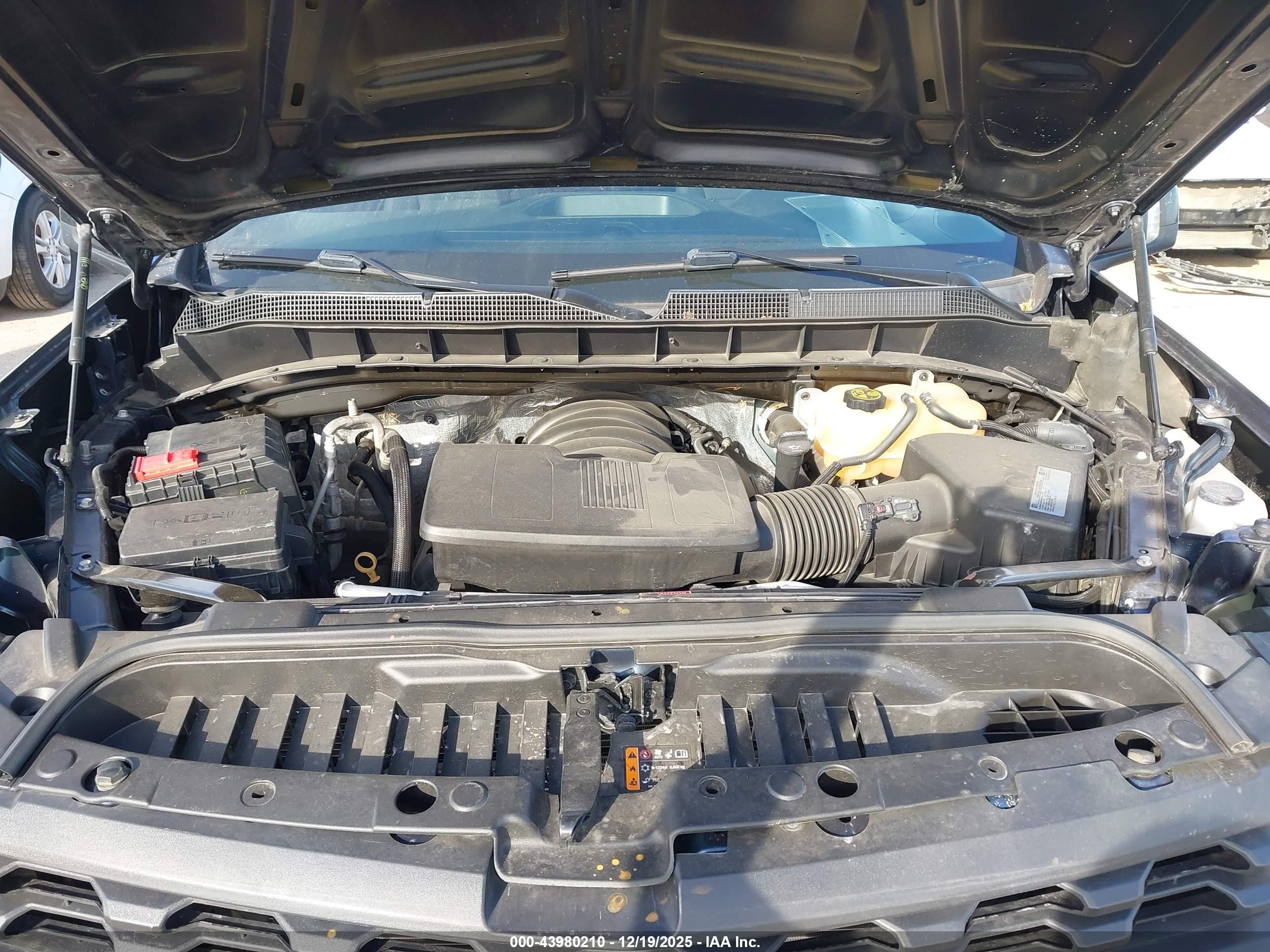 CHEVROLET SILVERADO image 10