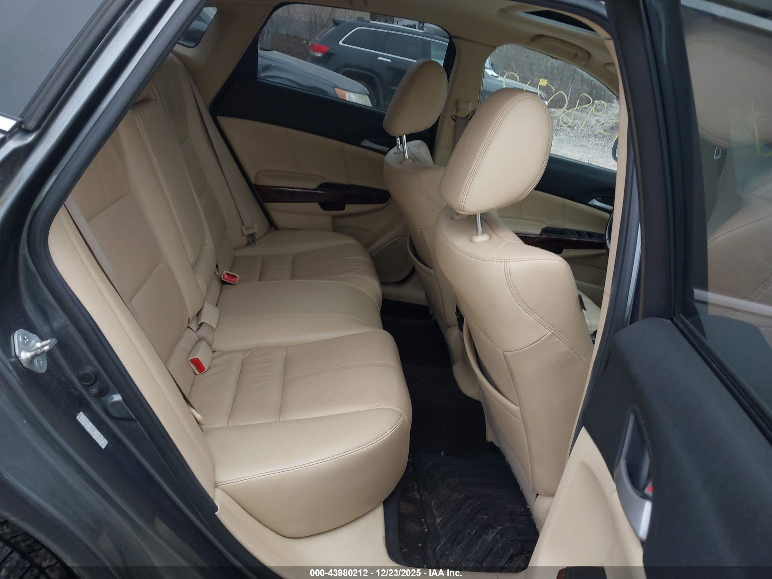 HONDA ACCORD image 8