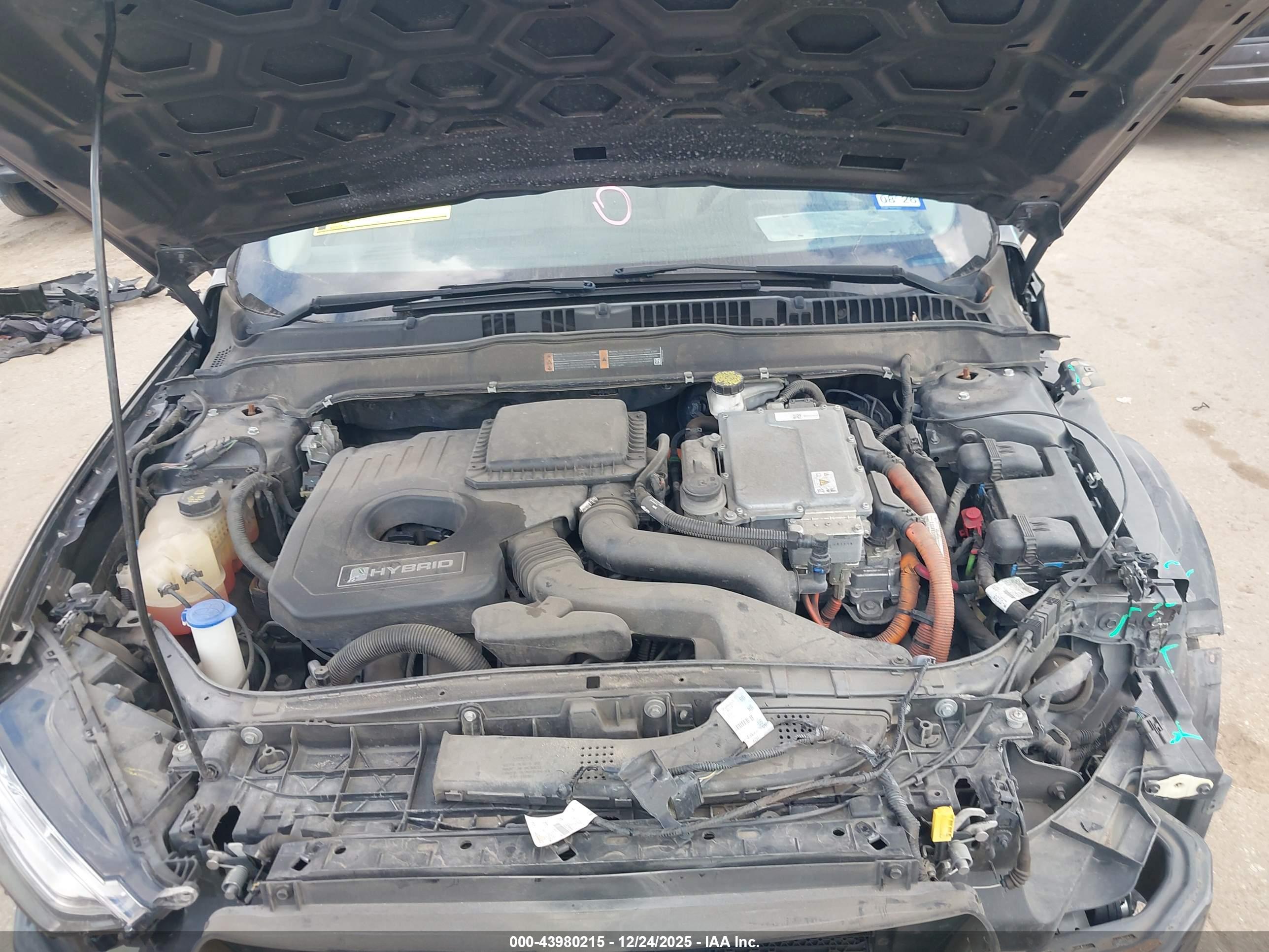 FORD FUSION image 10