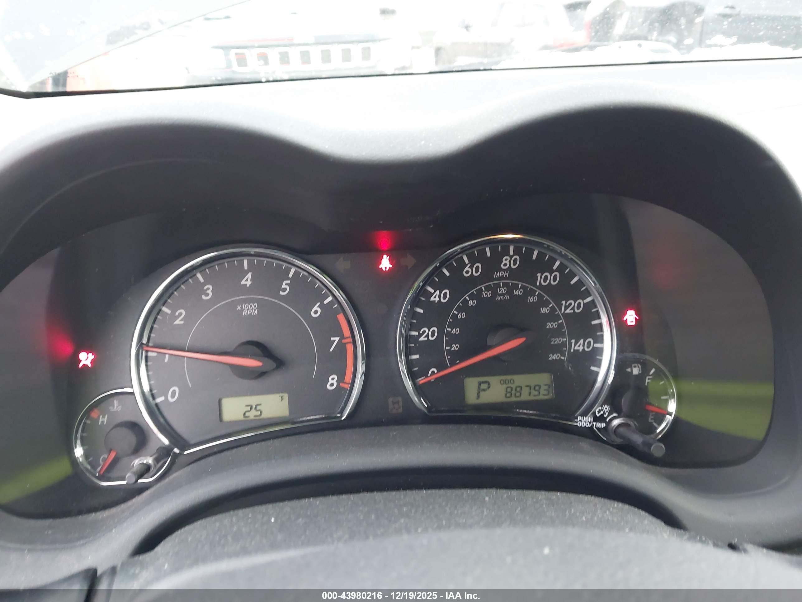 TOYOTA COROLLA image 7