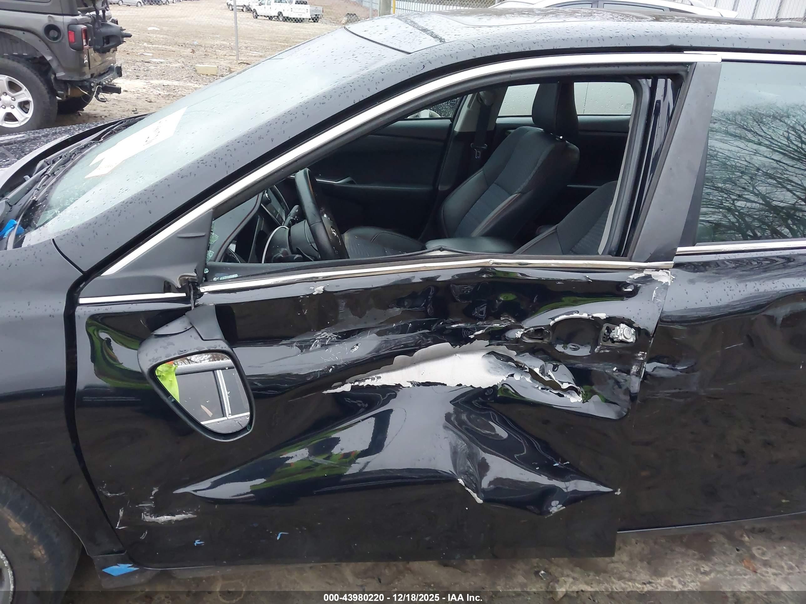 TOYOTA CAMRY image 6