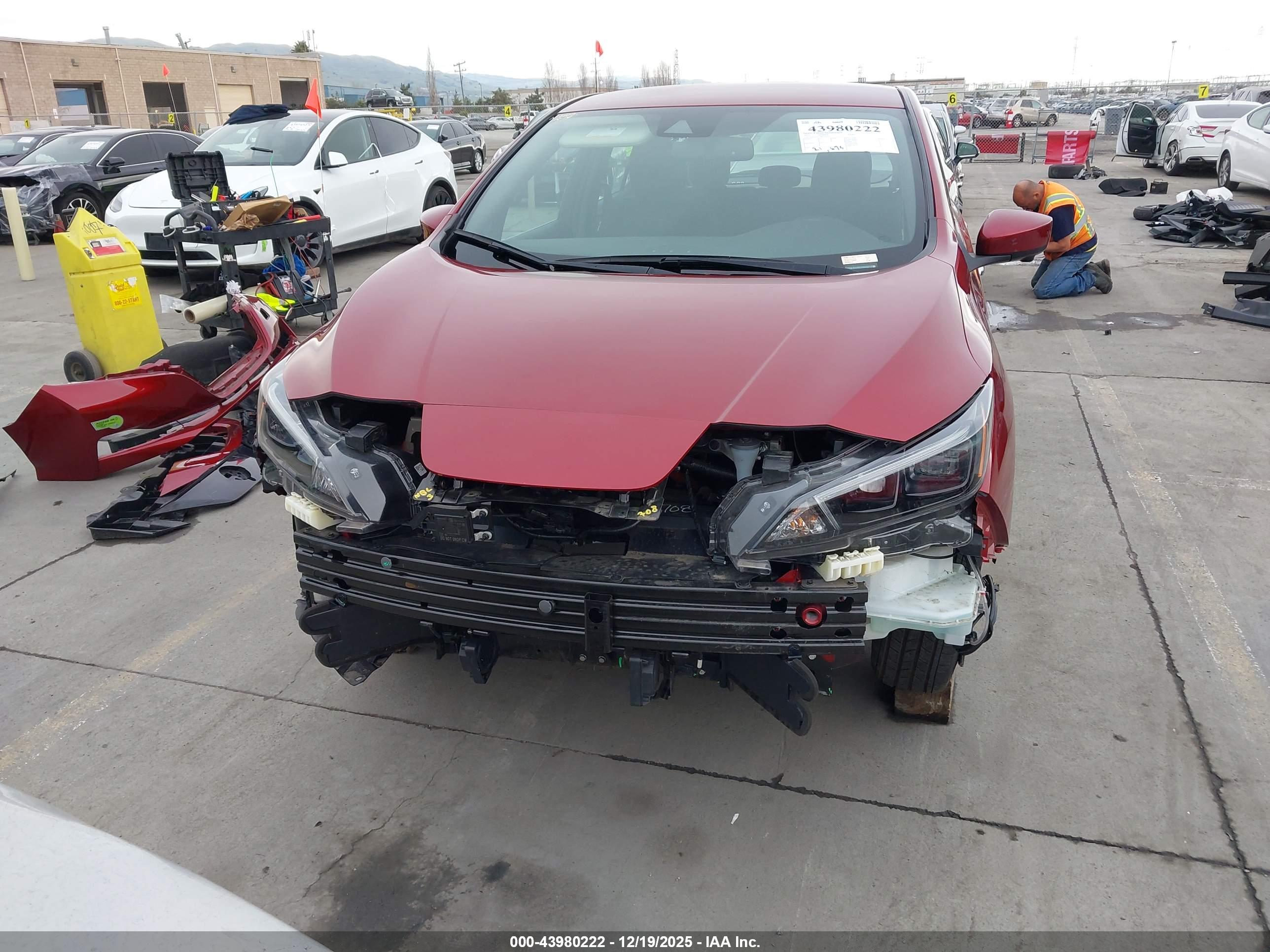 NISSAN LEAF image 6