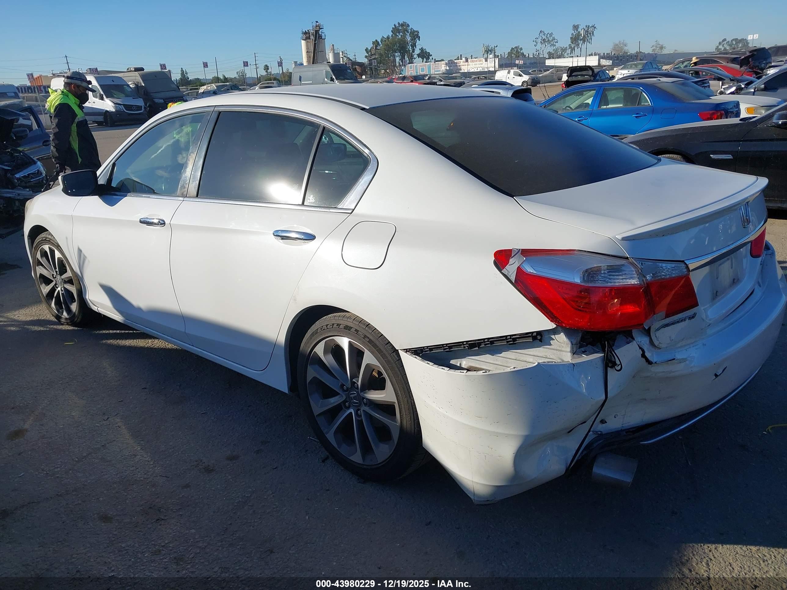 HONDA ACCORD image 3