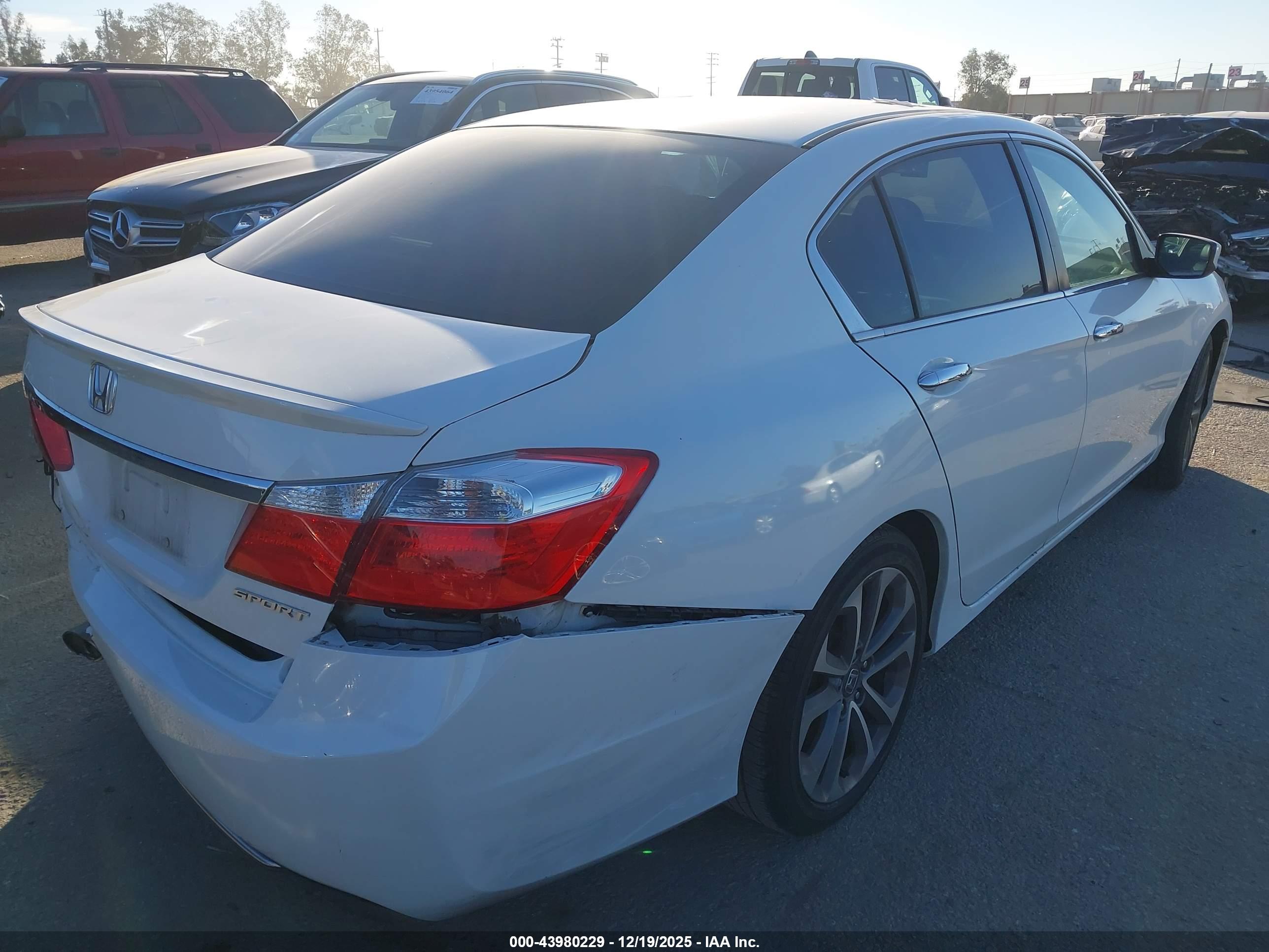 HONDA ACCORD image 4