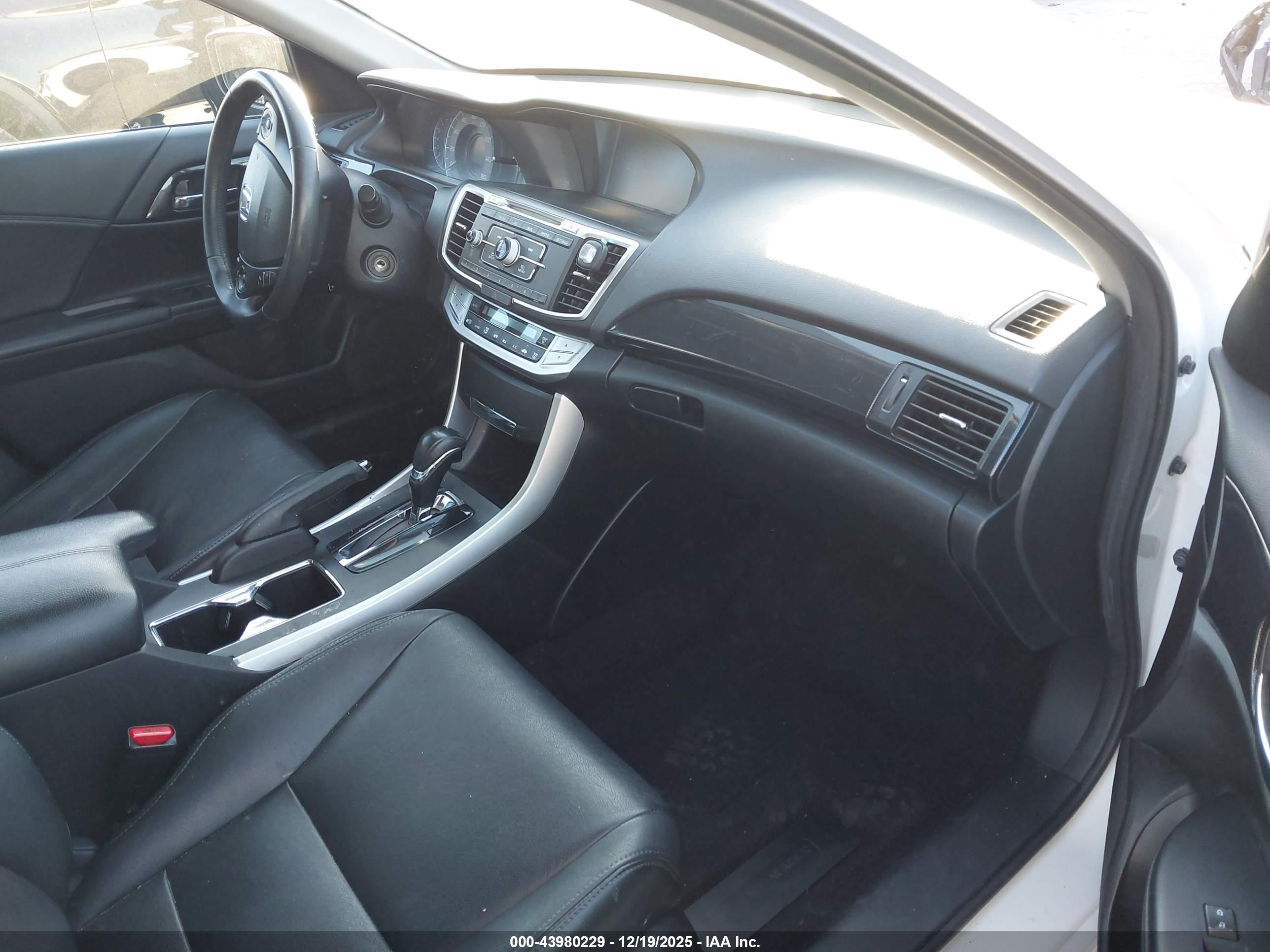 HONDA ACCORD image 5