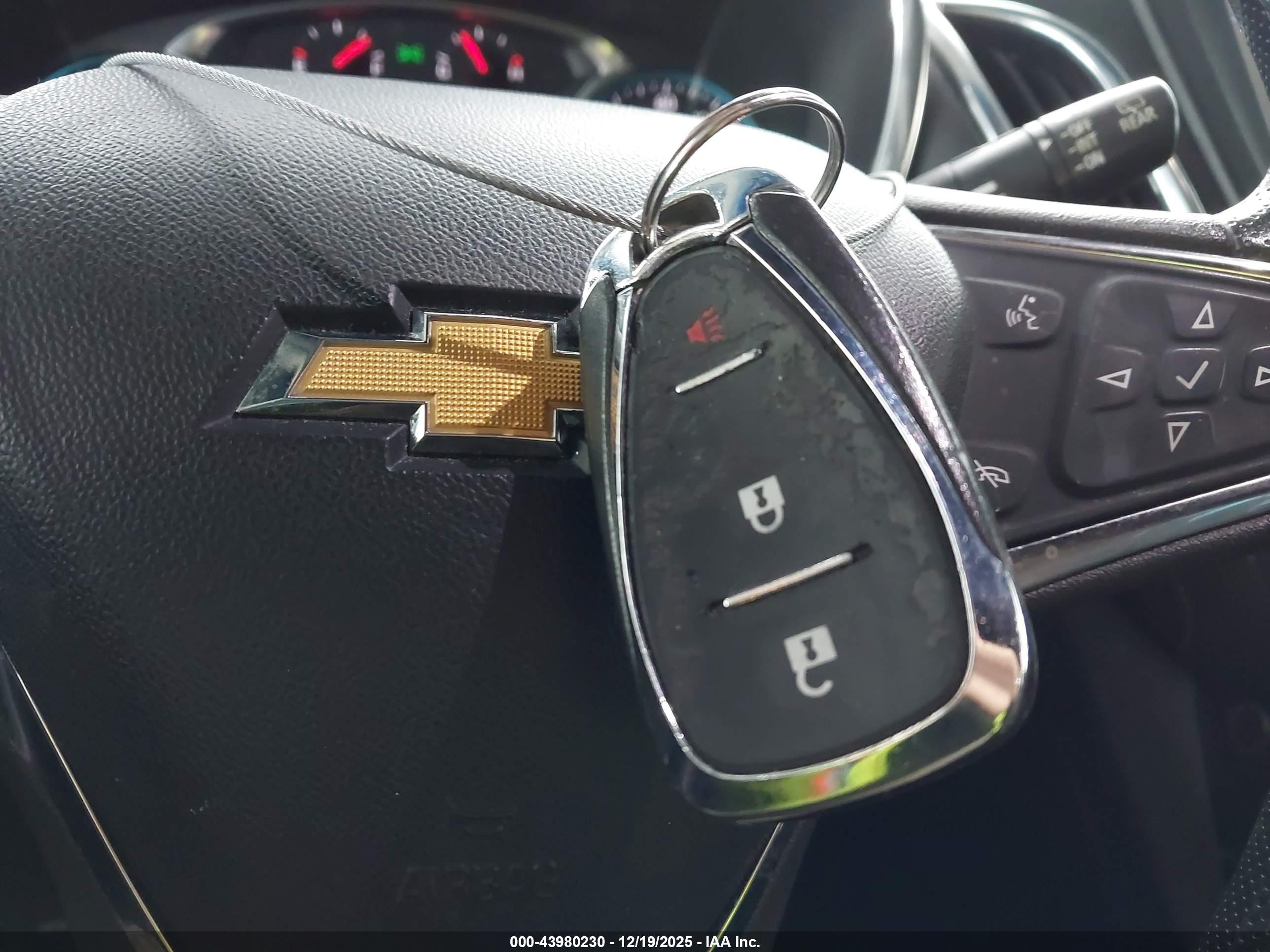 CHEVROLET EQUINOX image 11