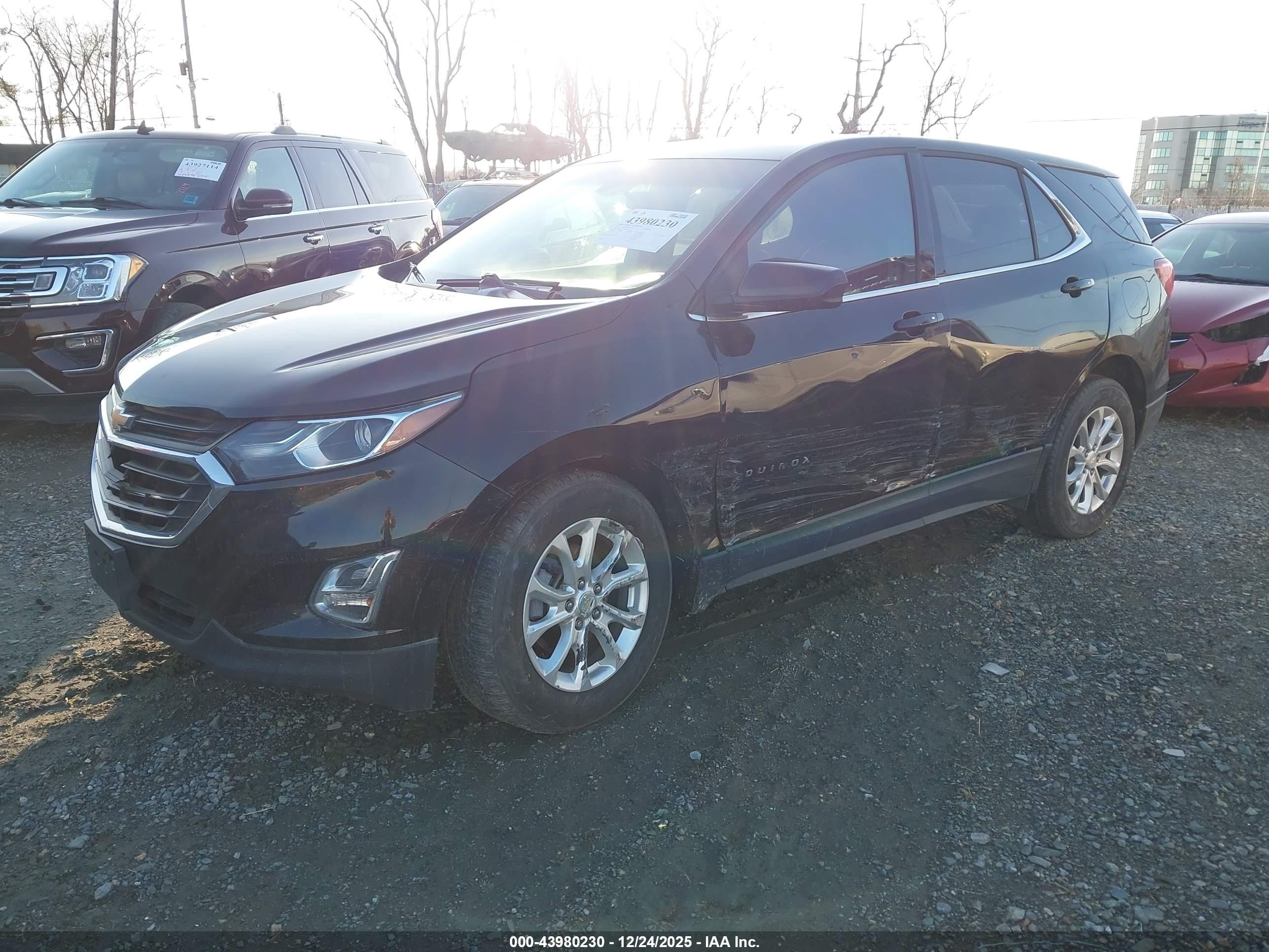 CHEVROLET EQUINOX image 2