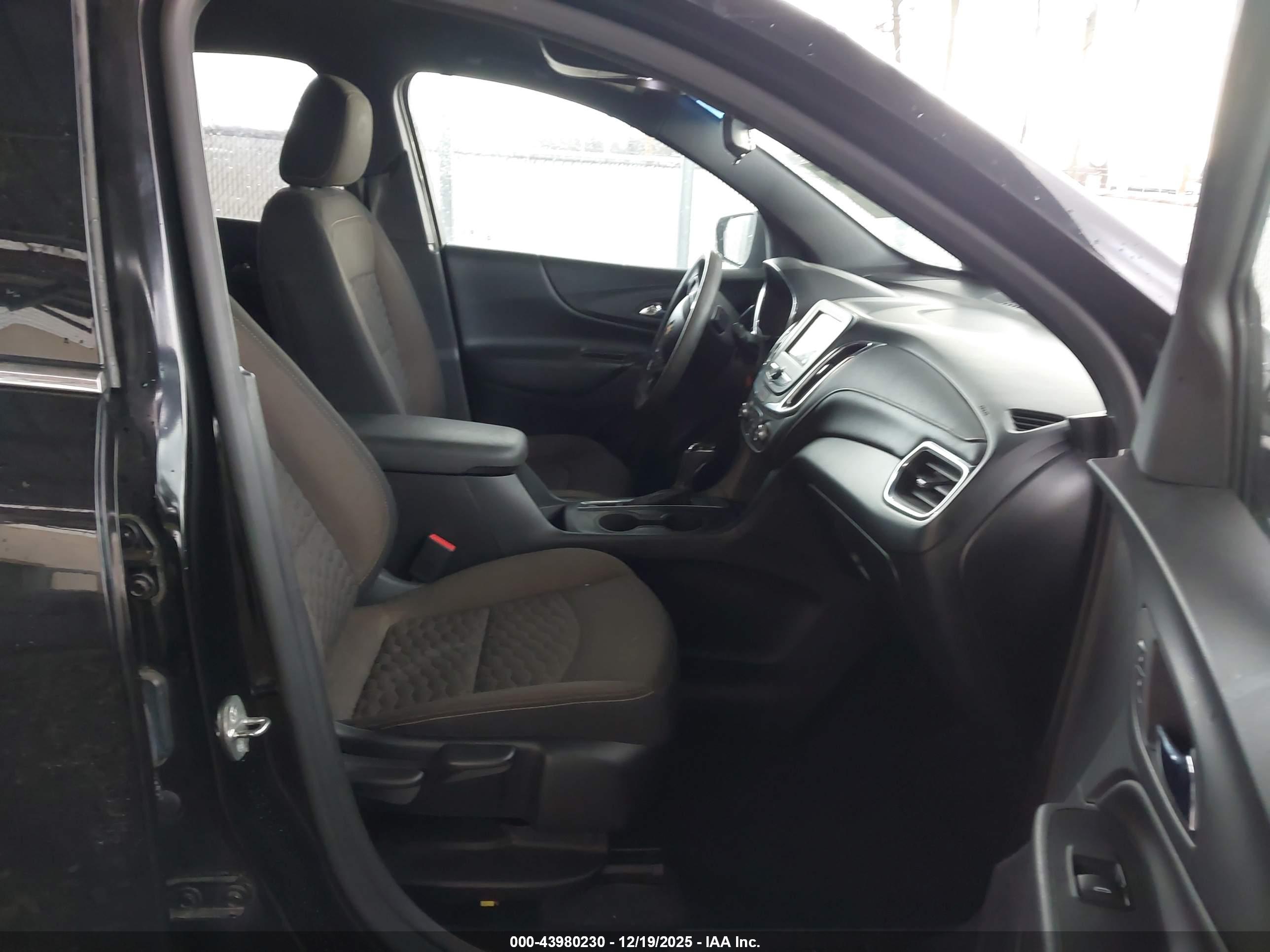 CHEVROLET EQUINOX image 5