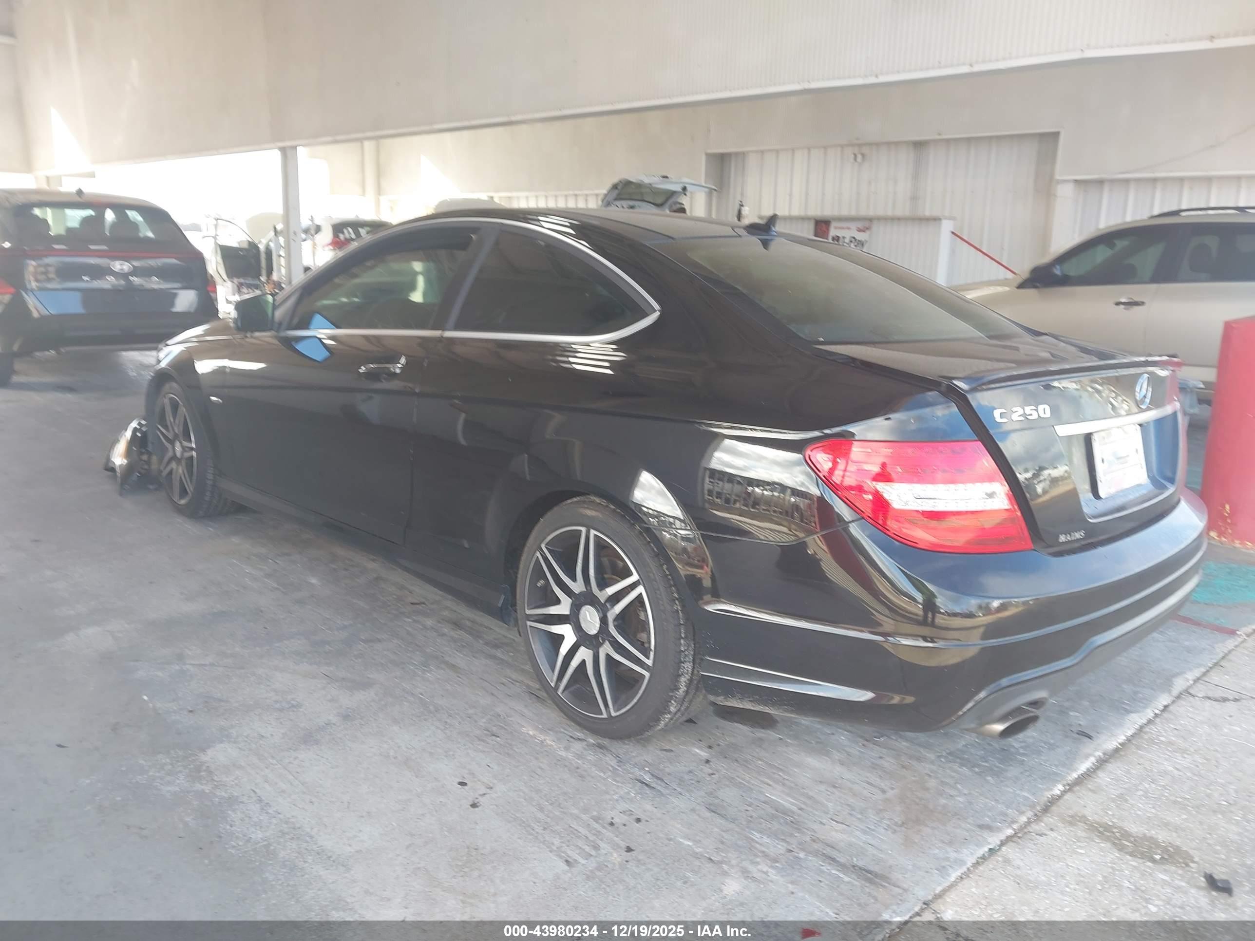 MERCEDES-BENZ C image 3