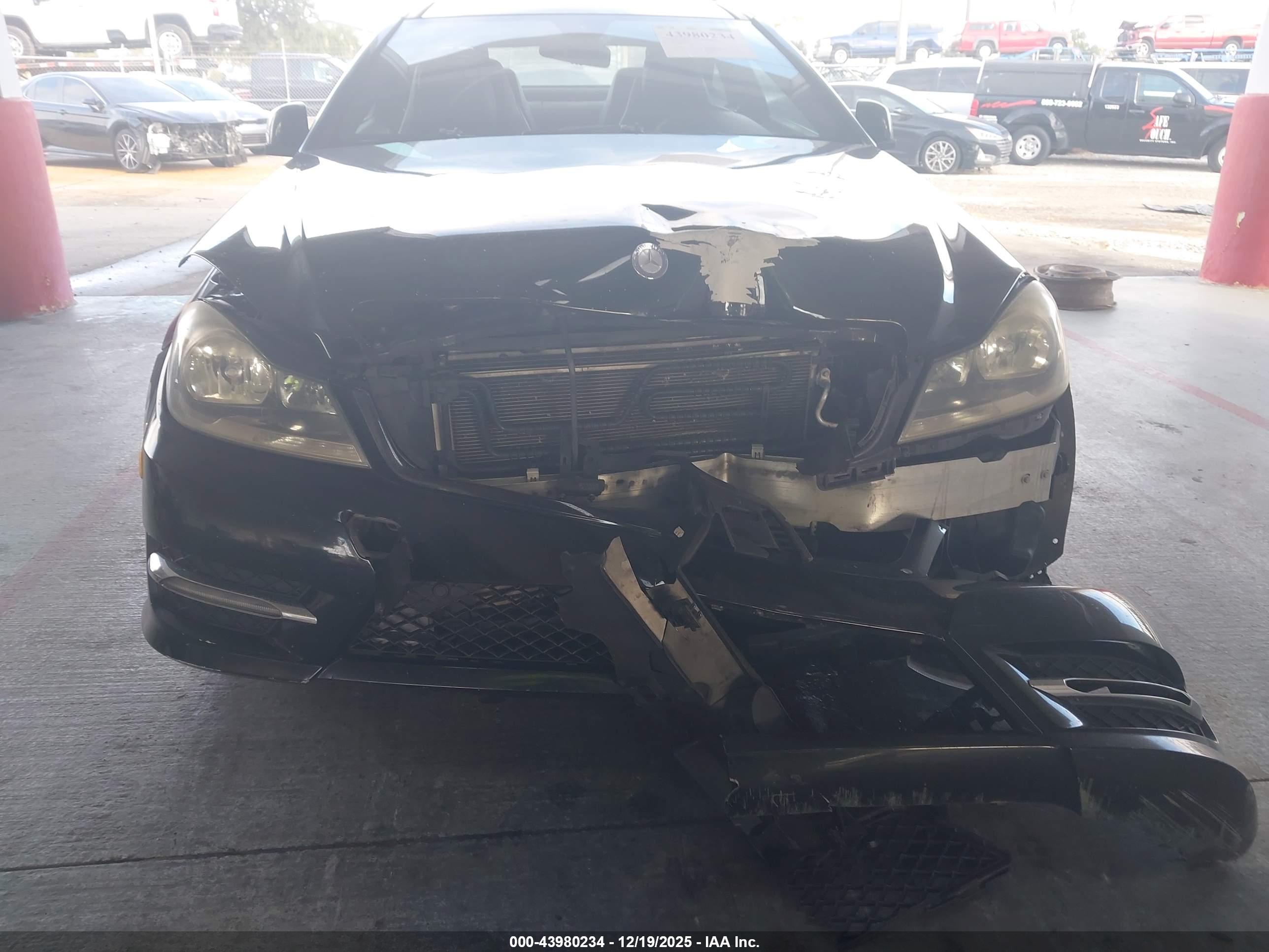 MERCEDES-BENZ C image 6
