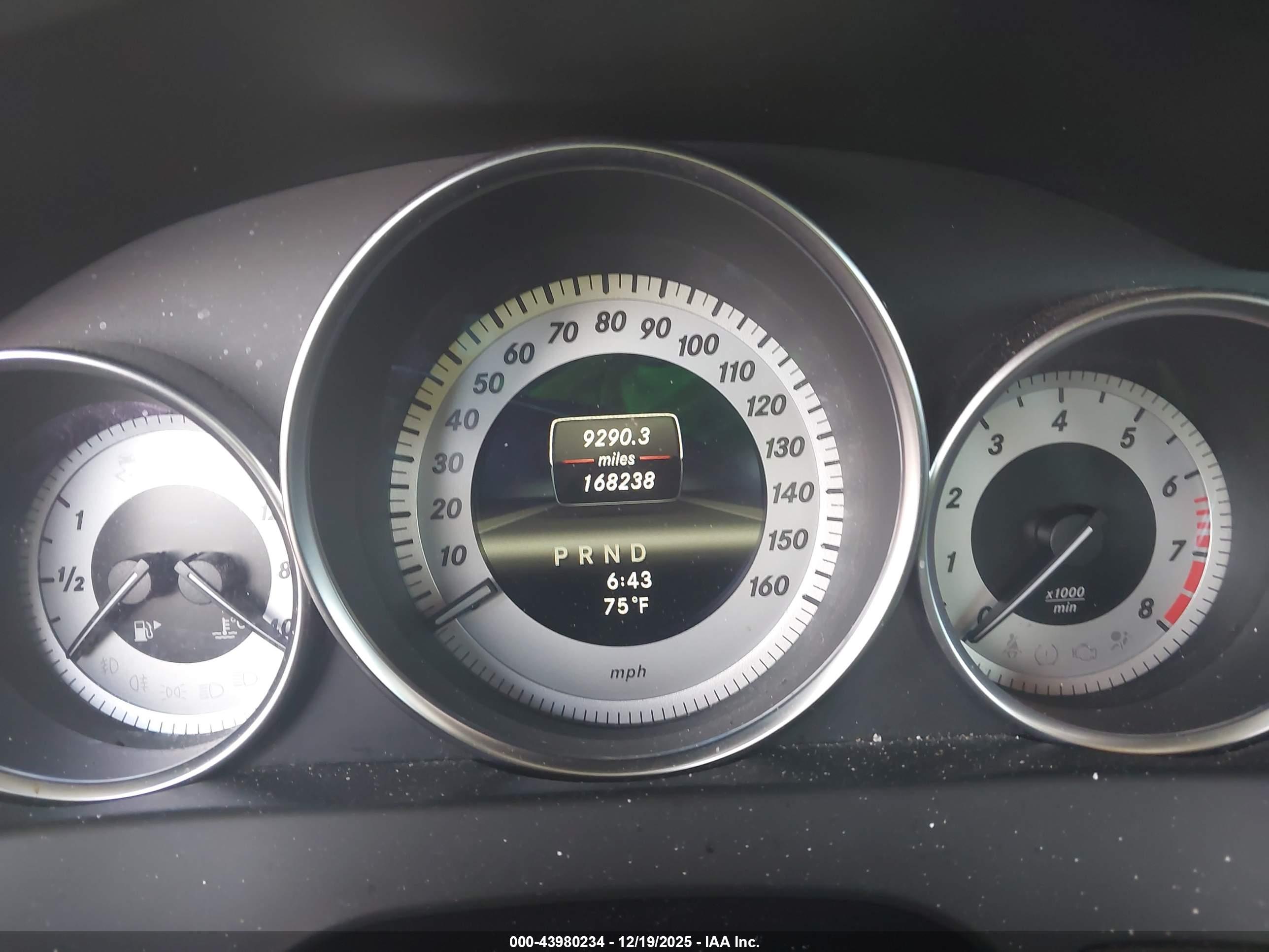 MERCEDES-BENZ C image 7