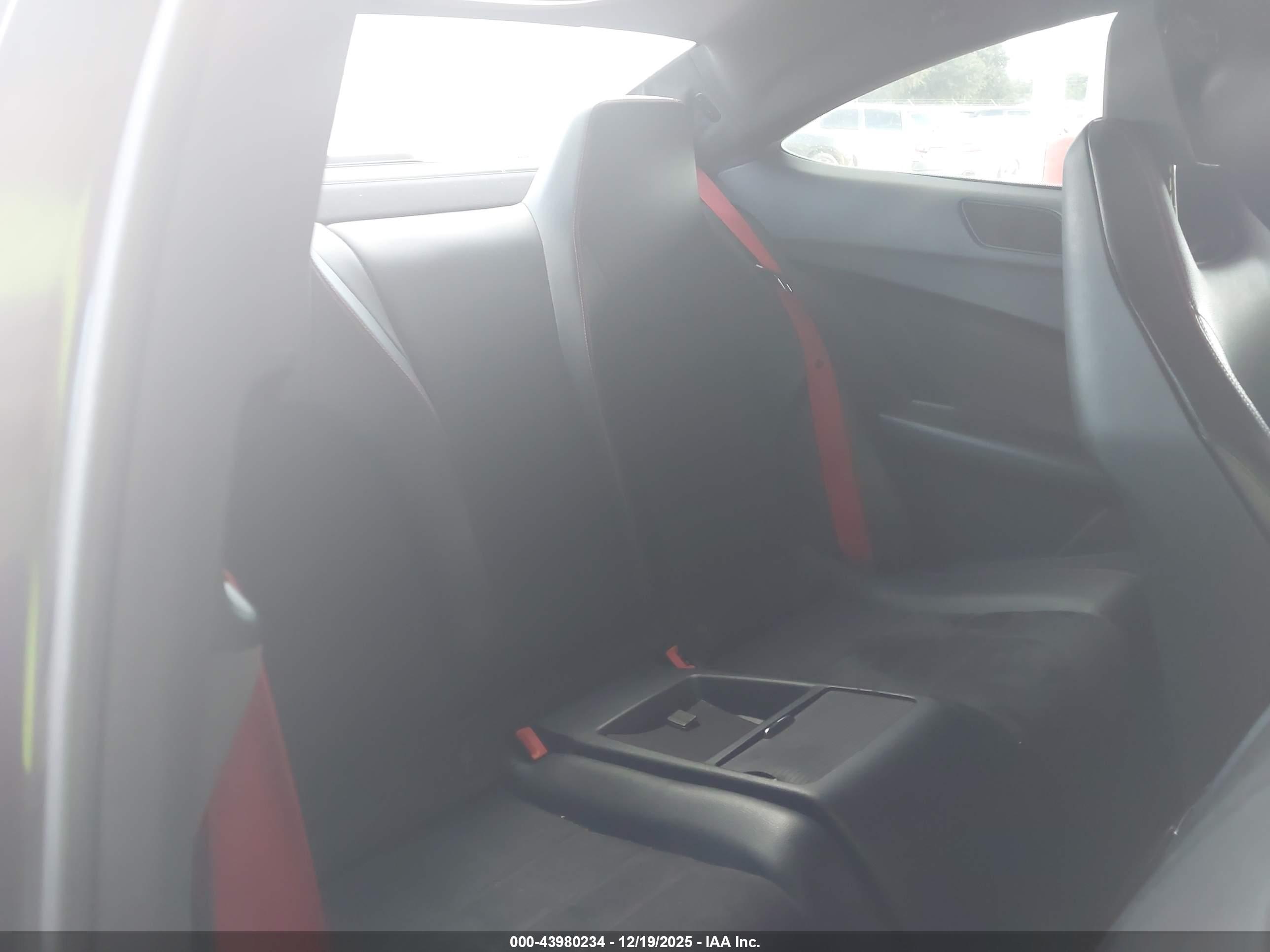MERCEDES-BENZ C image 8