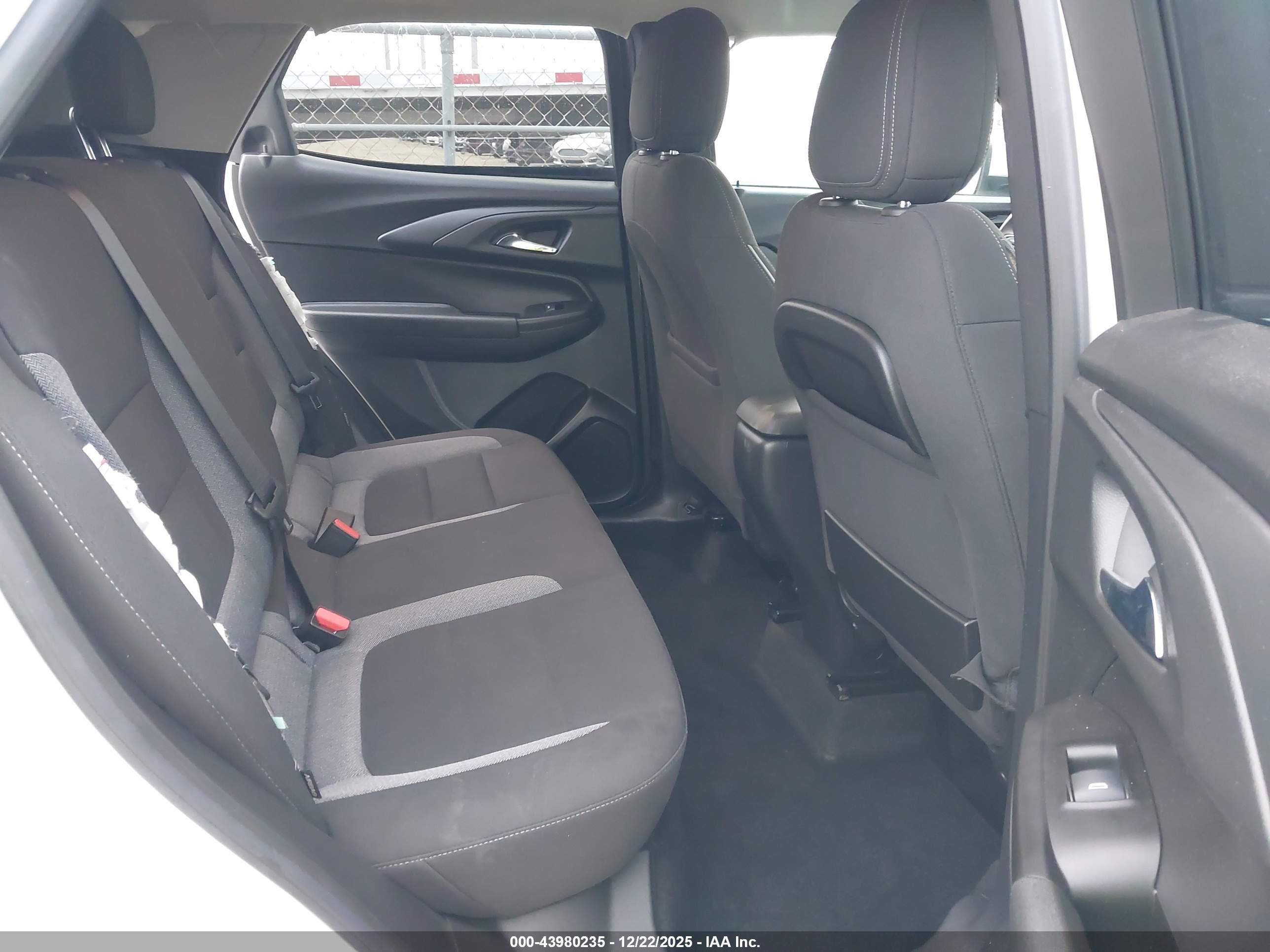 CHEVROLET TRAILBLAZER image 8