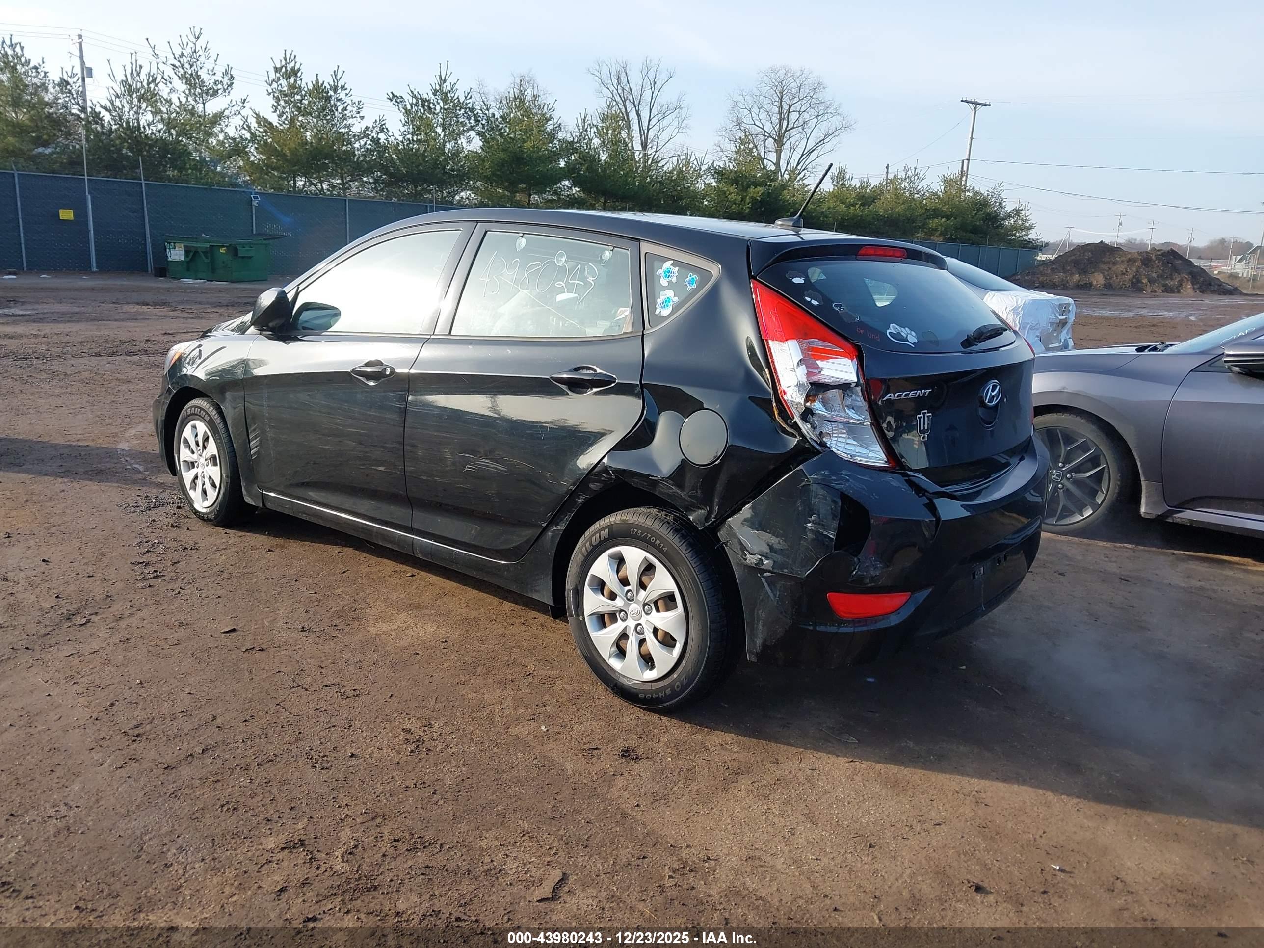 HYUNDAI ACCENT image 3