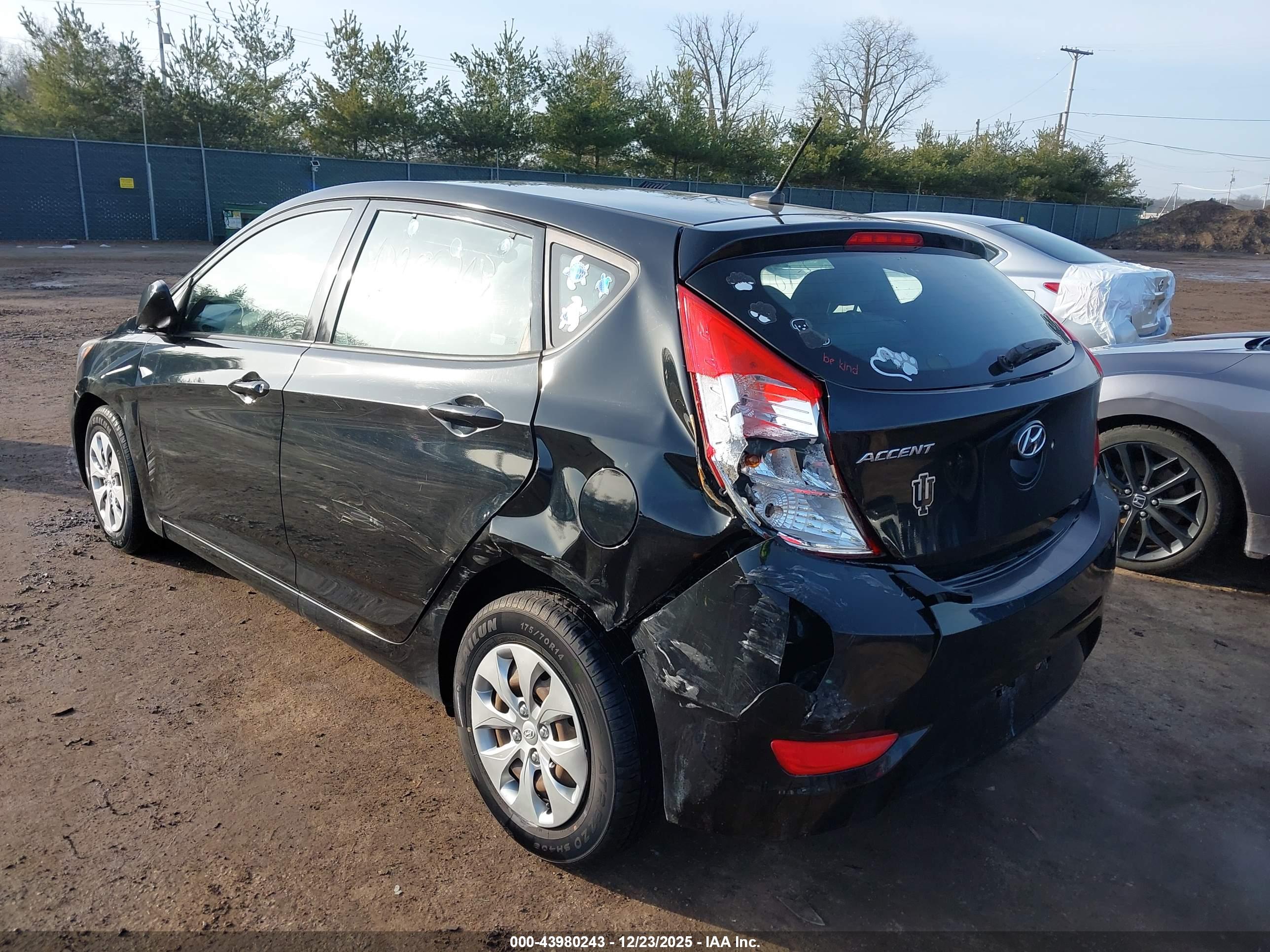 HYUNDAI ACCENT image 6
