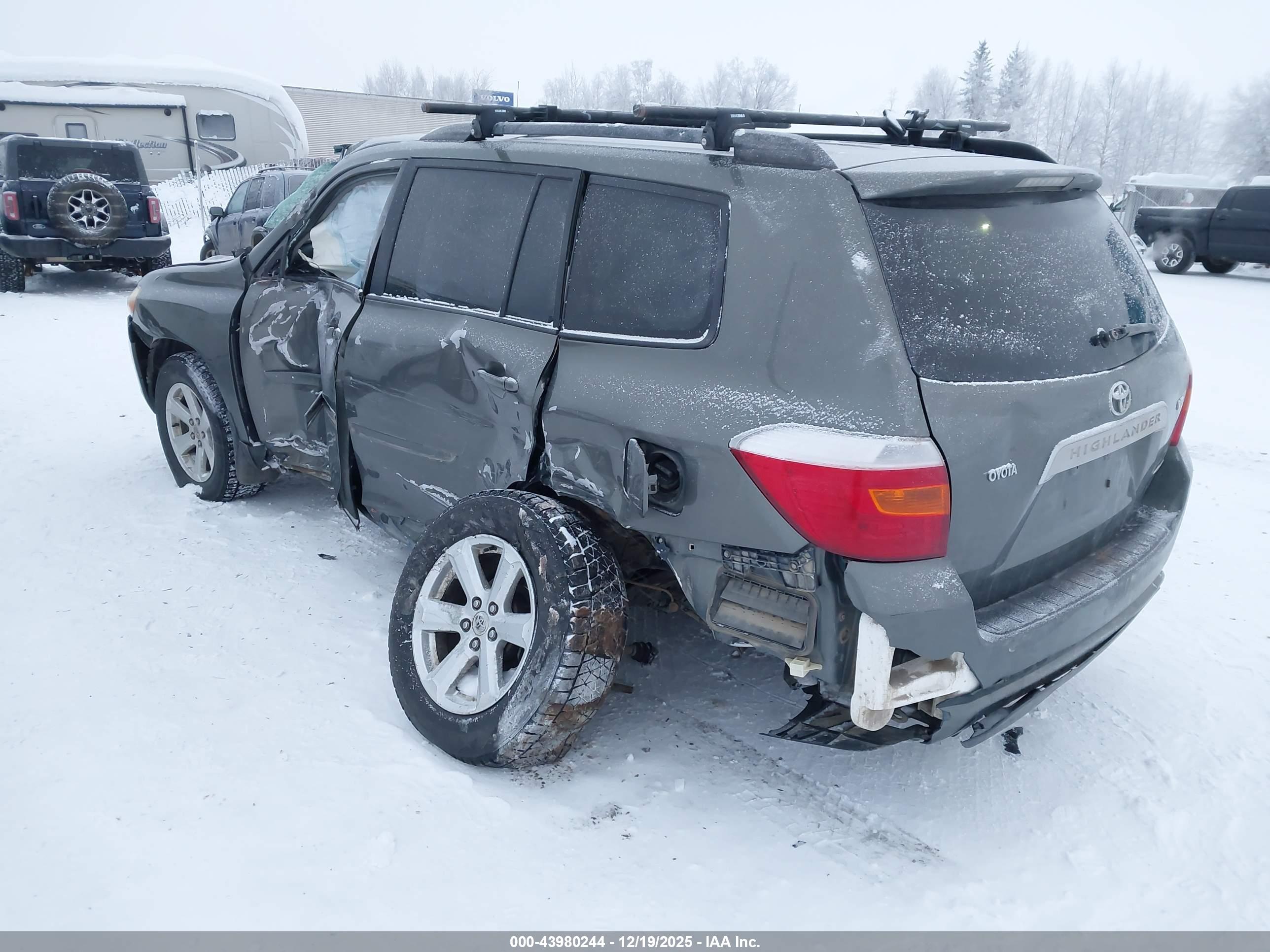 TOYOTA HIGHLANDER image 3