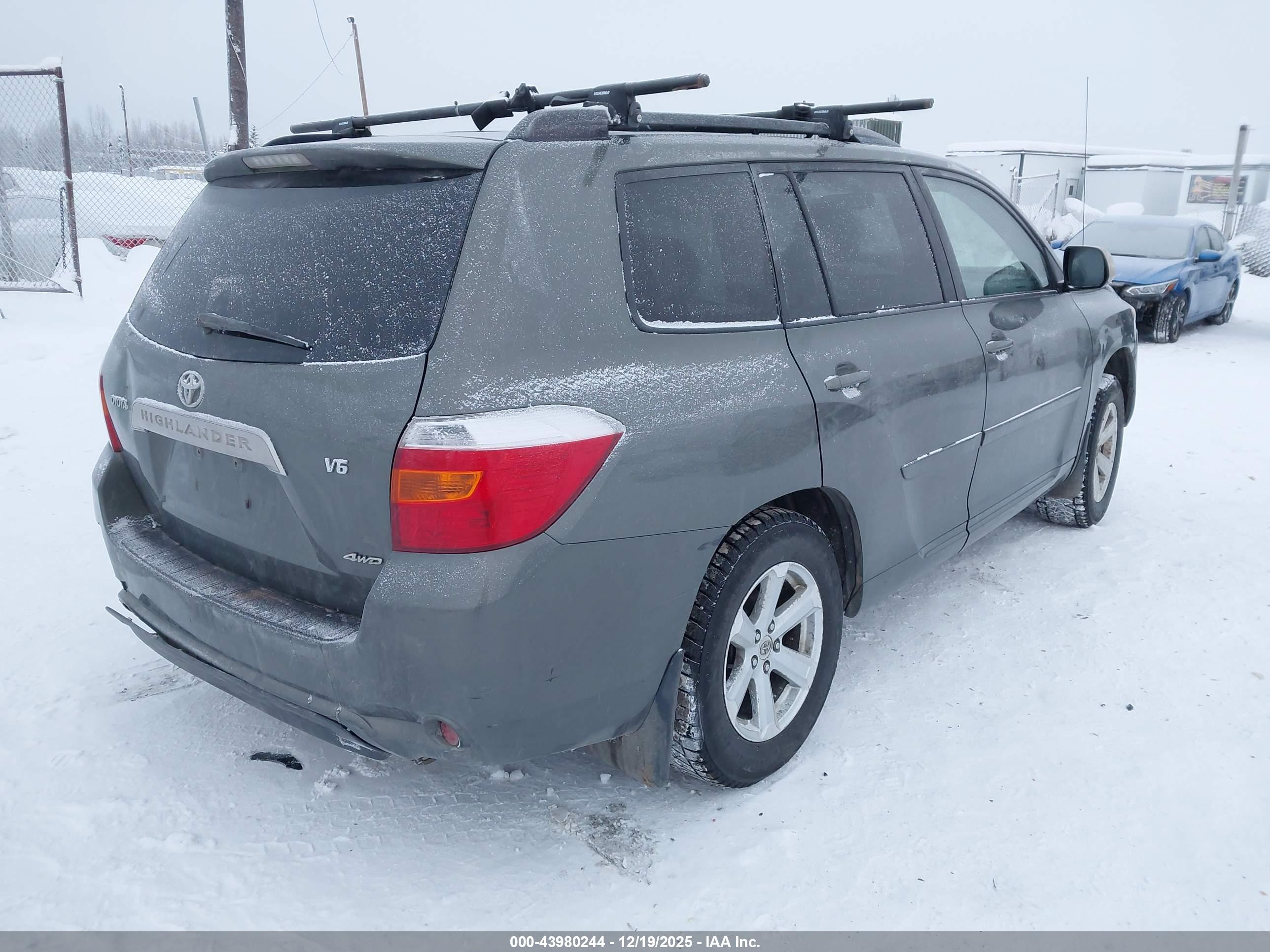 TOYOTA HIGHLANDER image 4