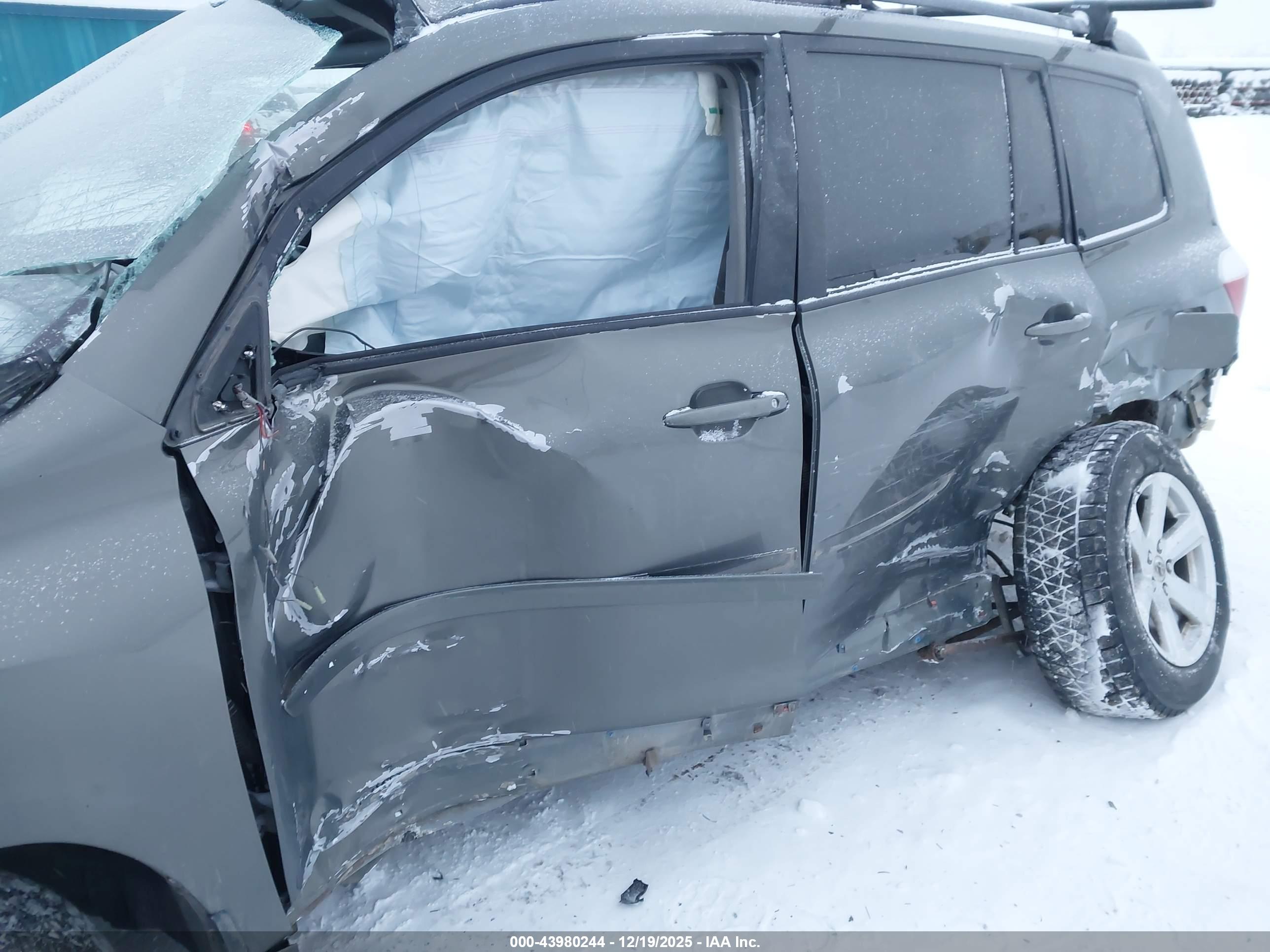 TOYOTA HIGHLANDER image 6