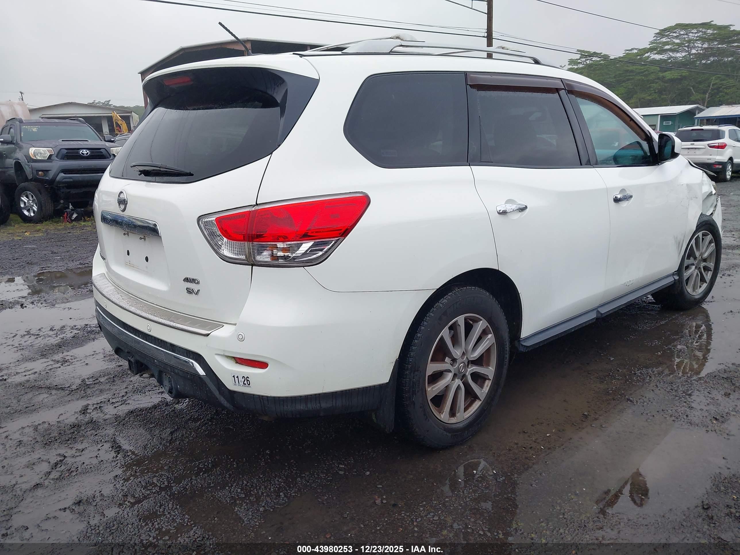 NISSAN PATHFINDER image 4