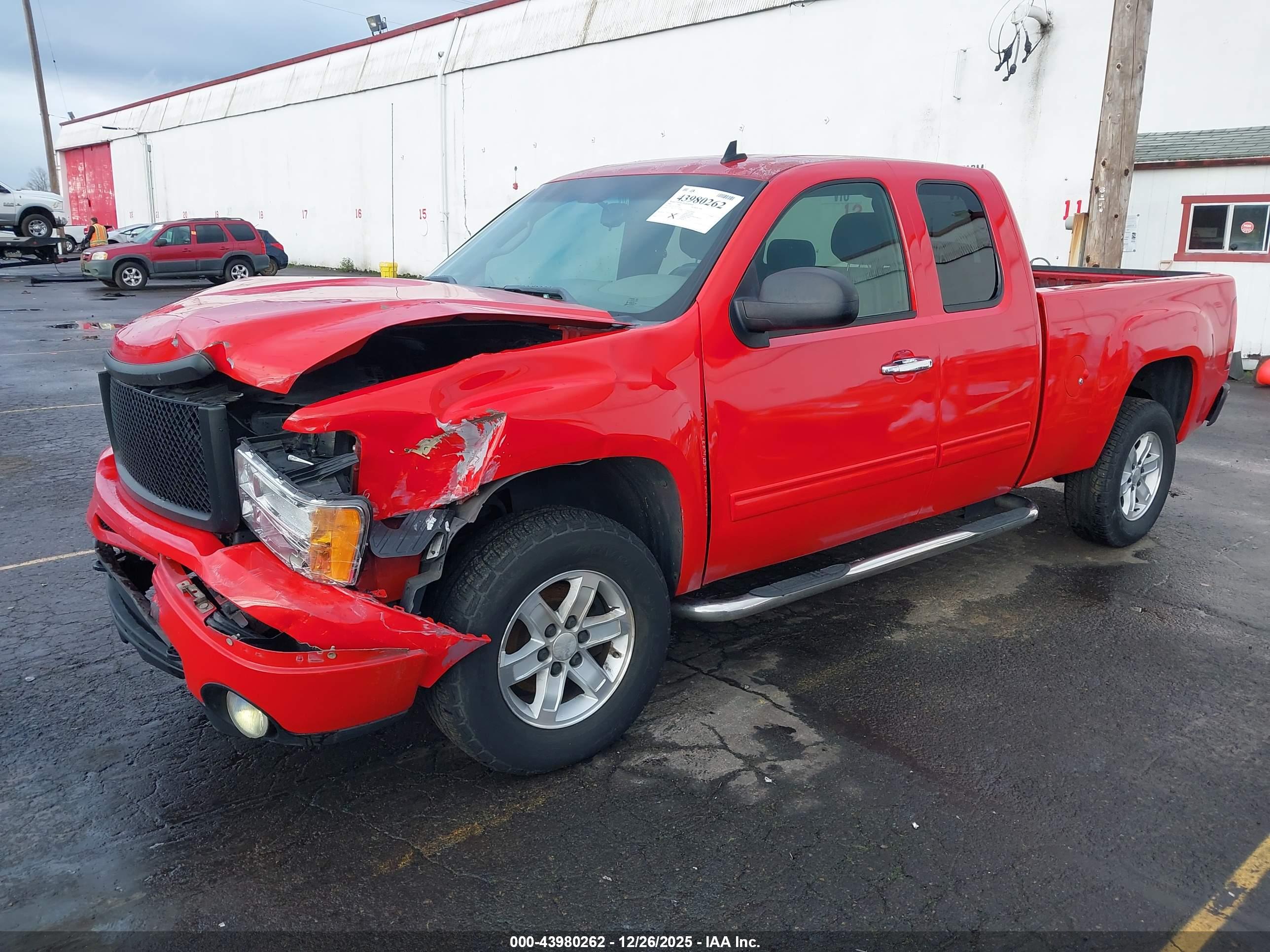 GMC SIERRA image 2