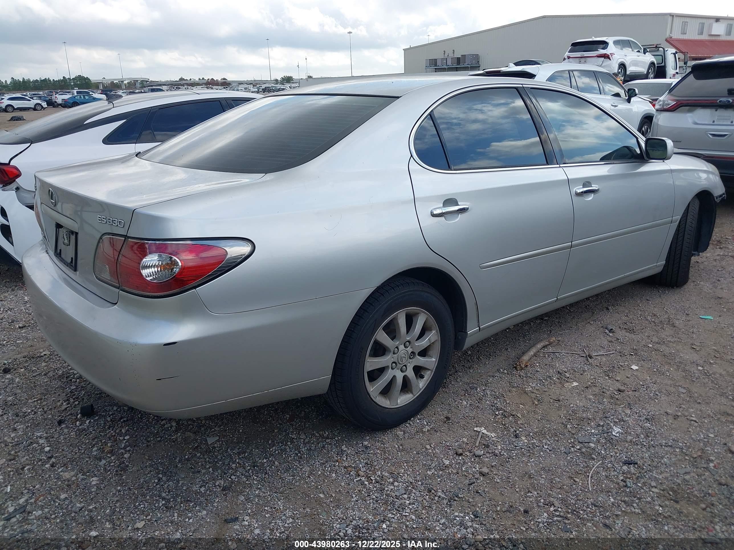 LEXUS ES image 4