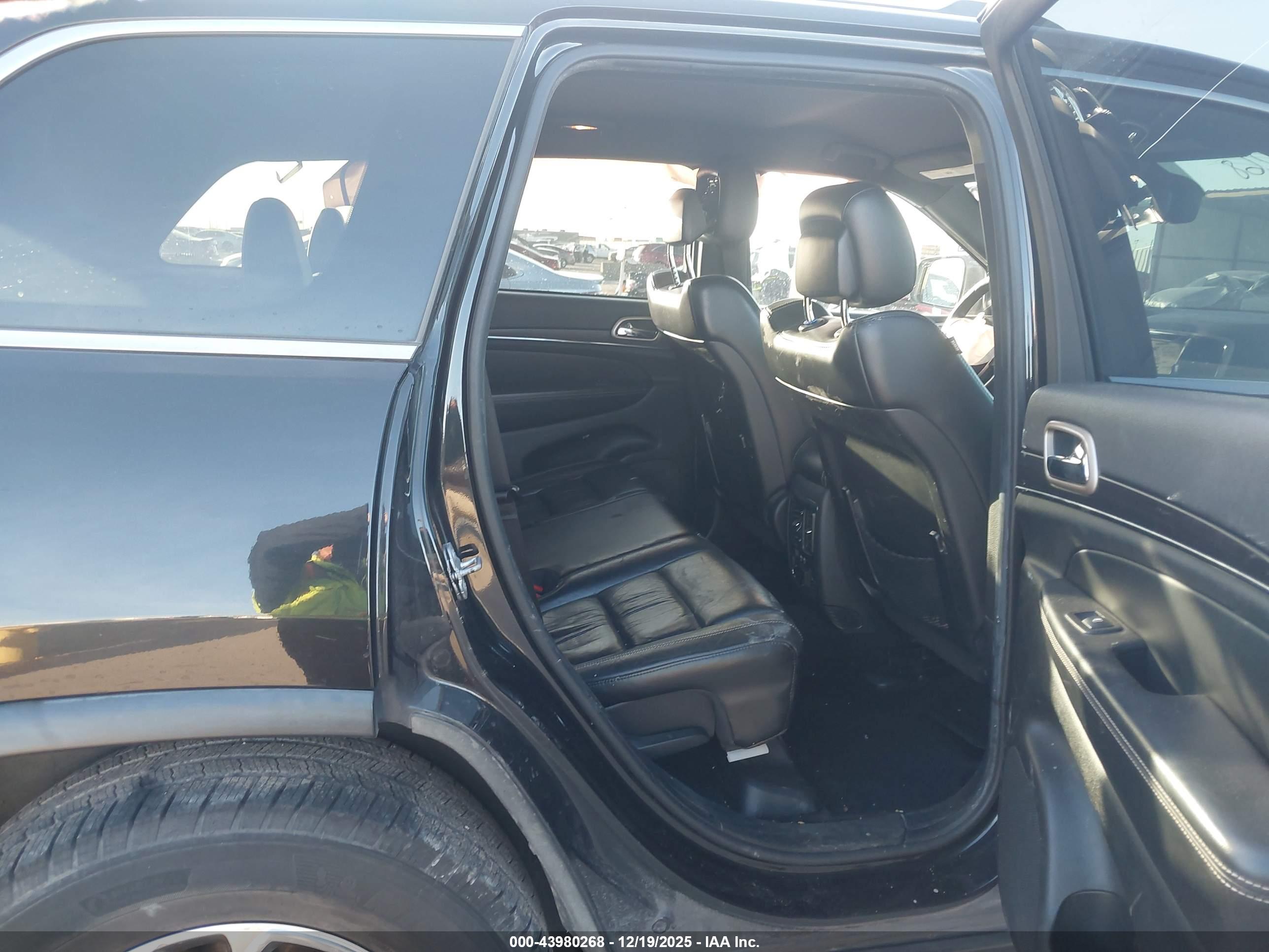 JEEP GRAND image 8