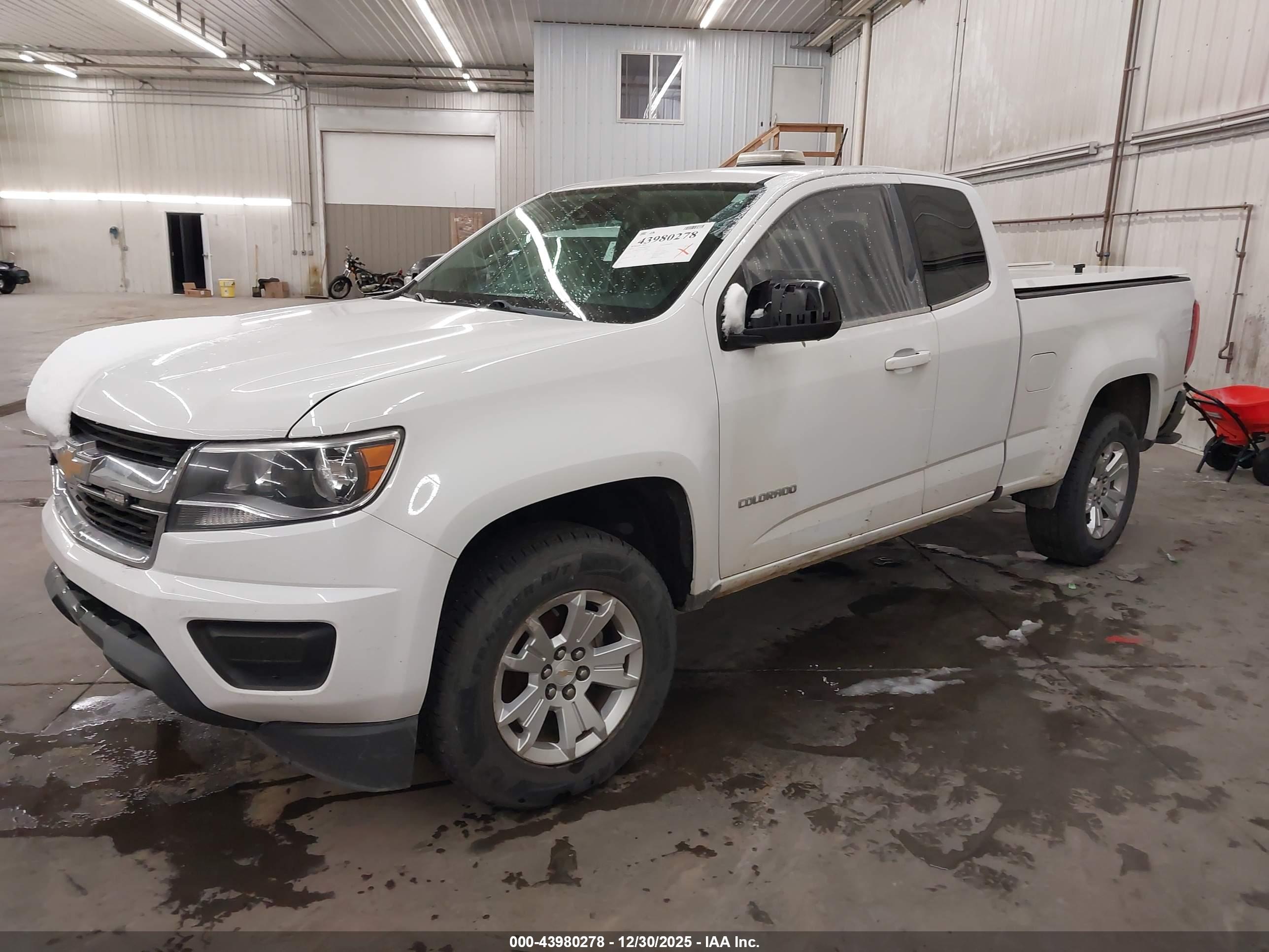 CHEVROLET COLORADO image 2