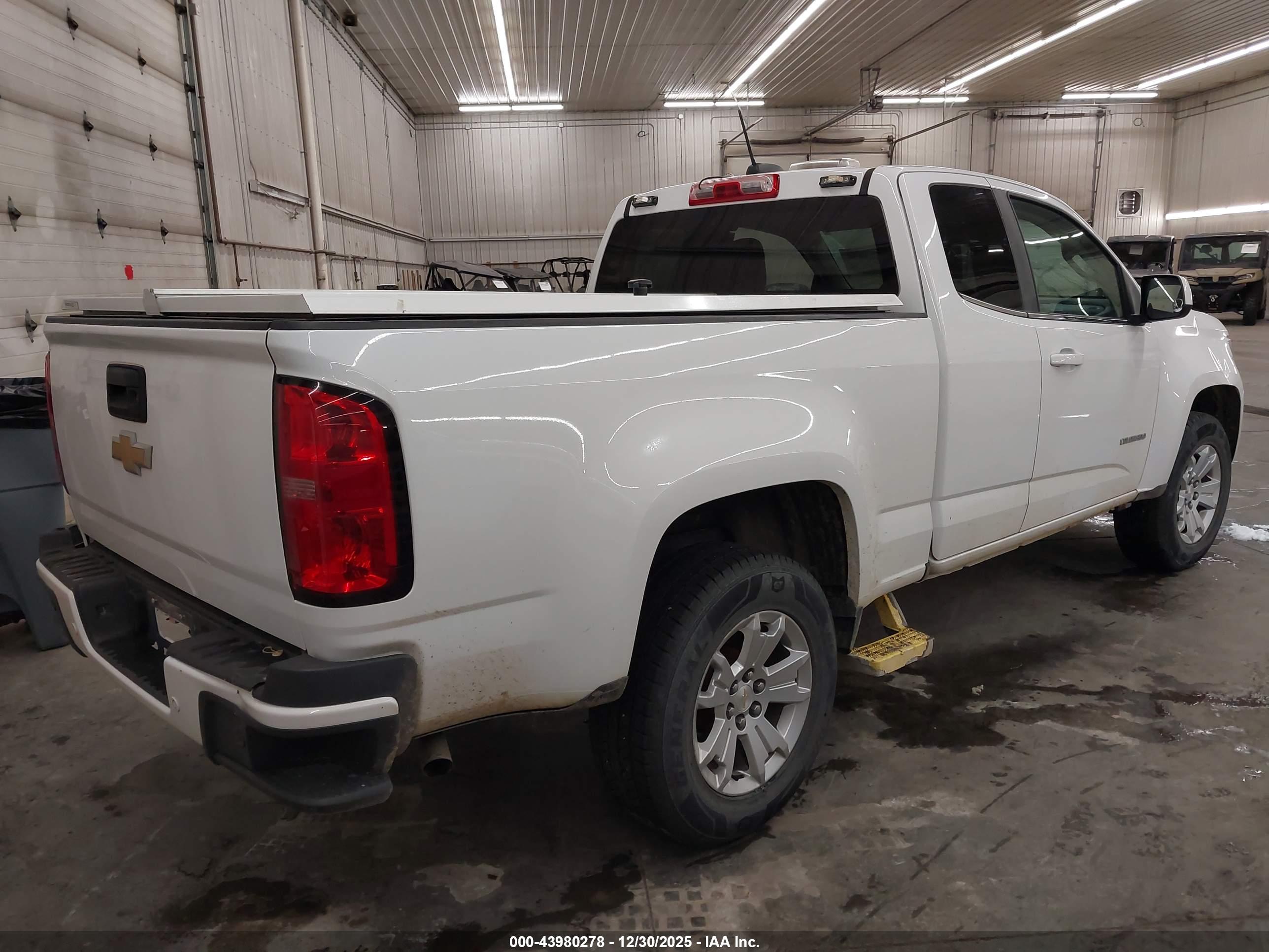 CHEVROLET COLORADO image 4