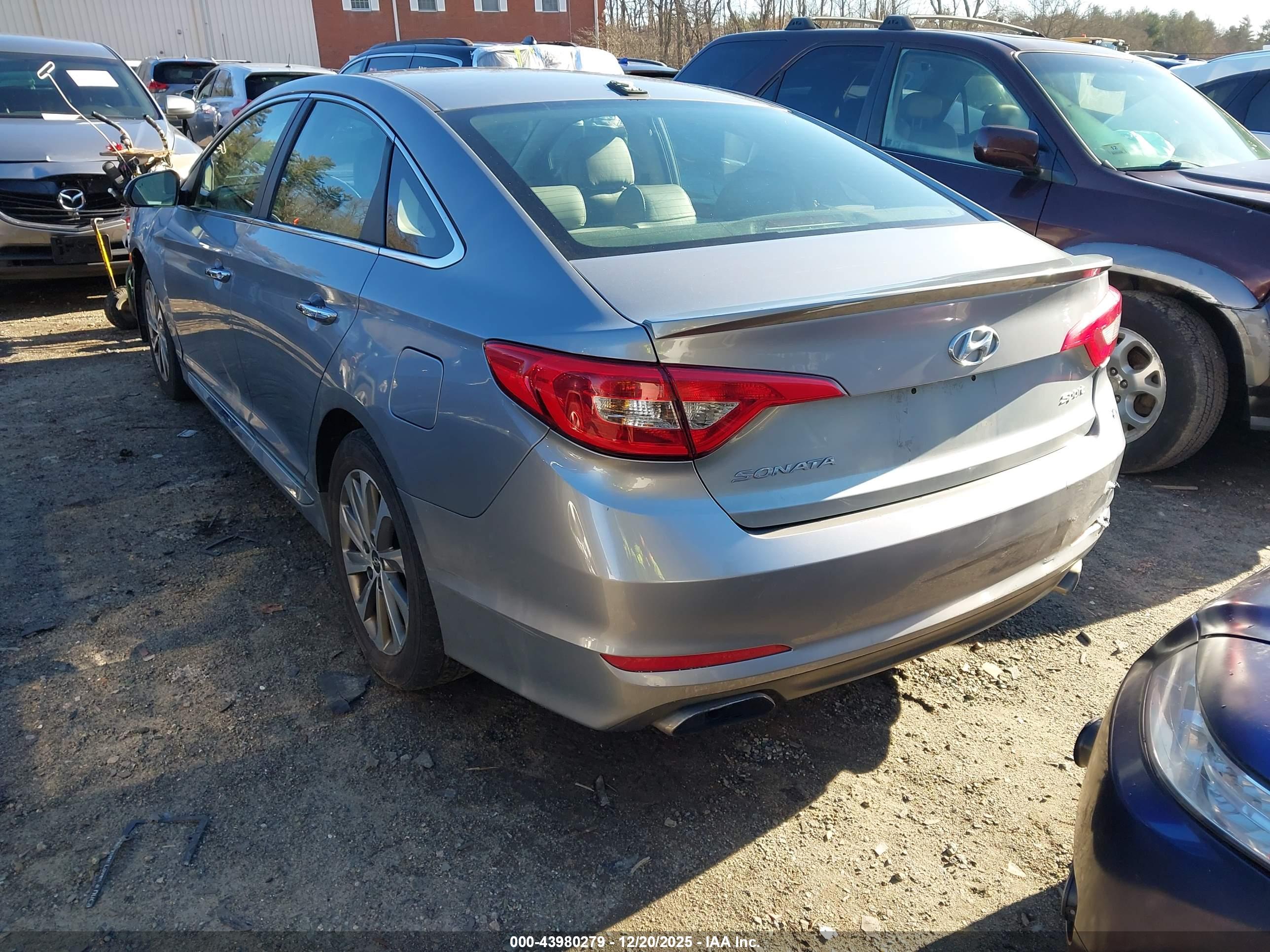 HYUNDAI SONATA image 3