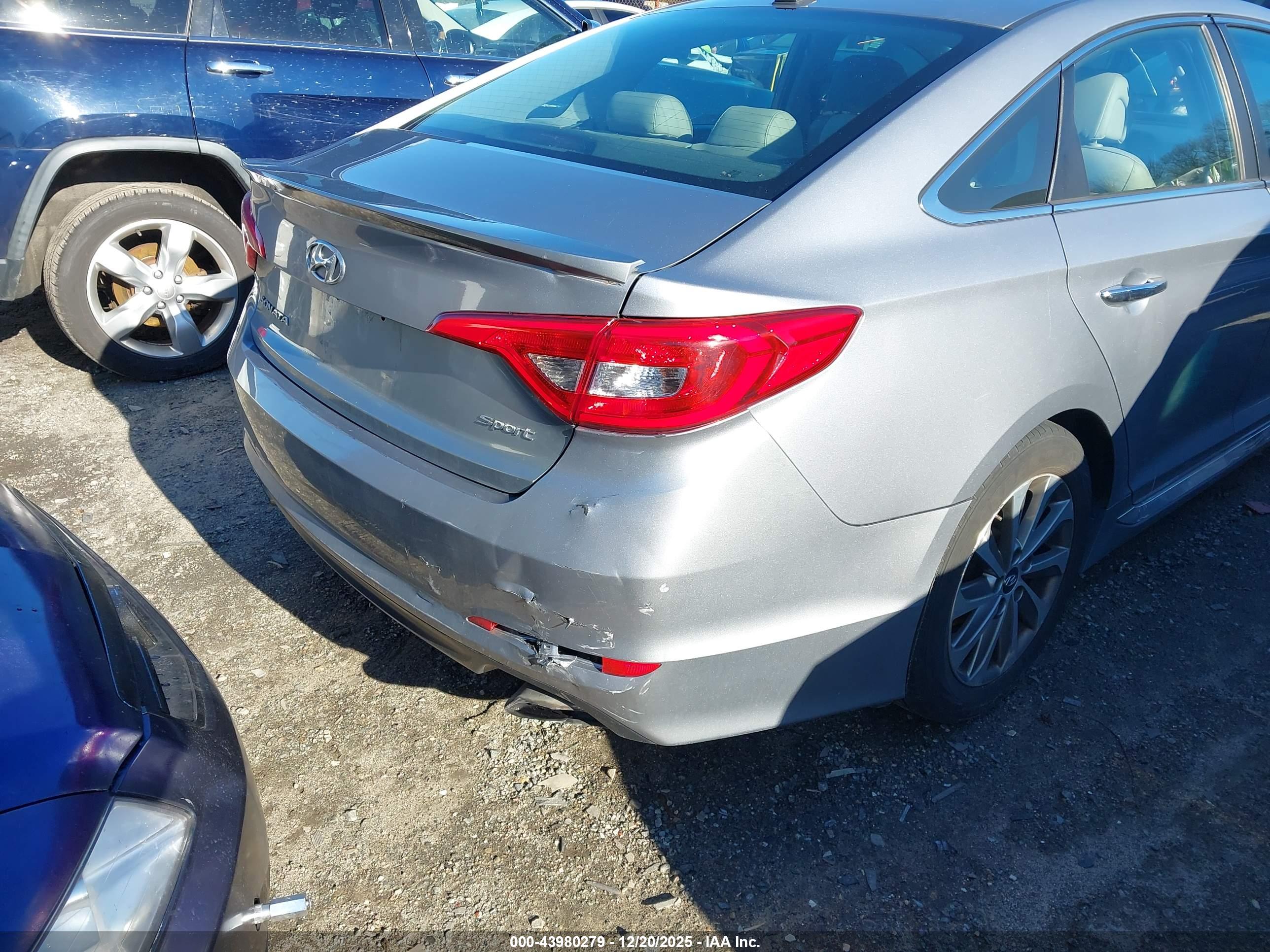 HYUNDAI SONATA image 4