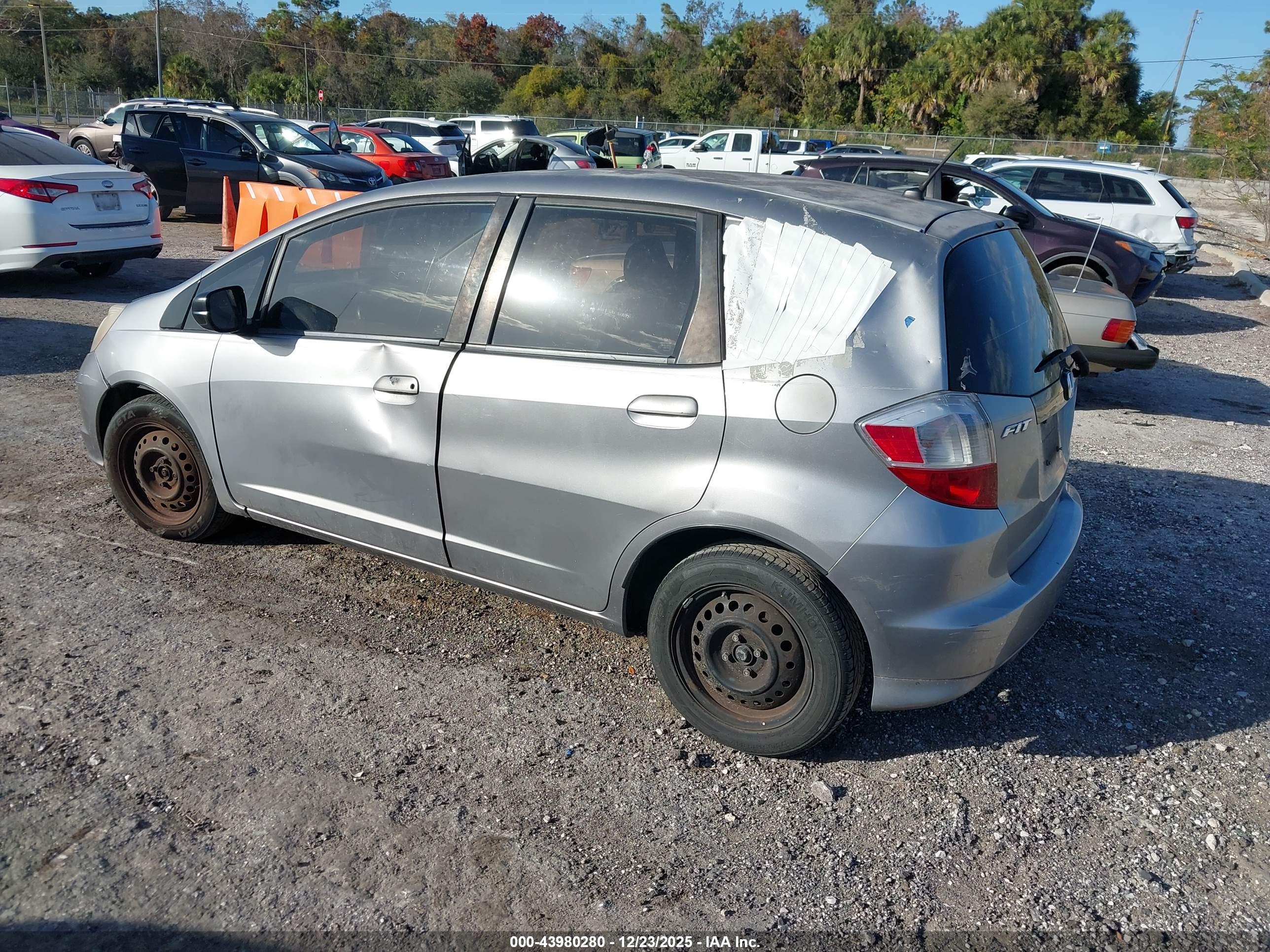 HONDA FIT image 3