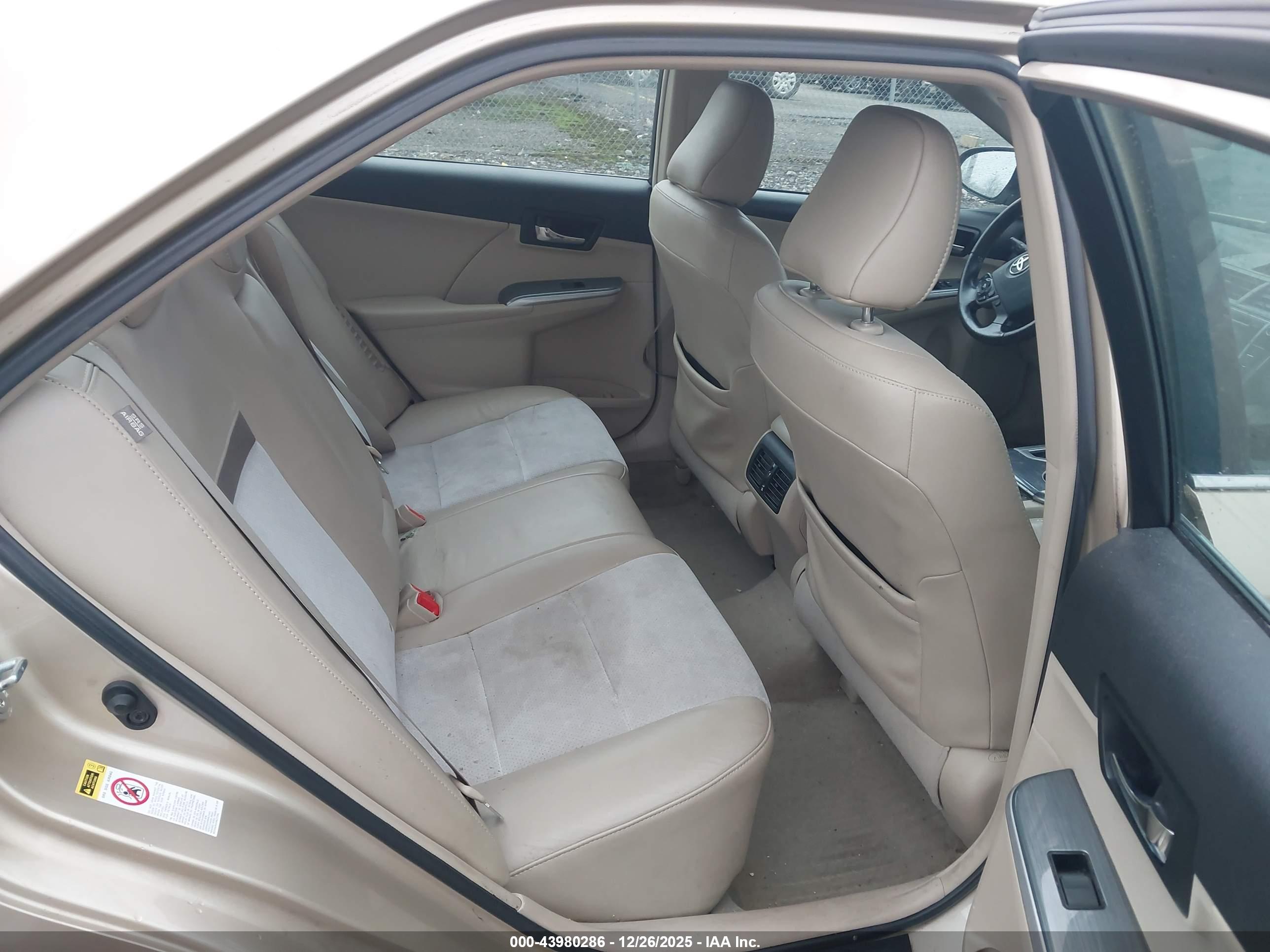 TOYOTA CAMRY image 8