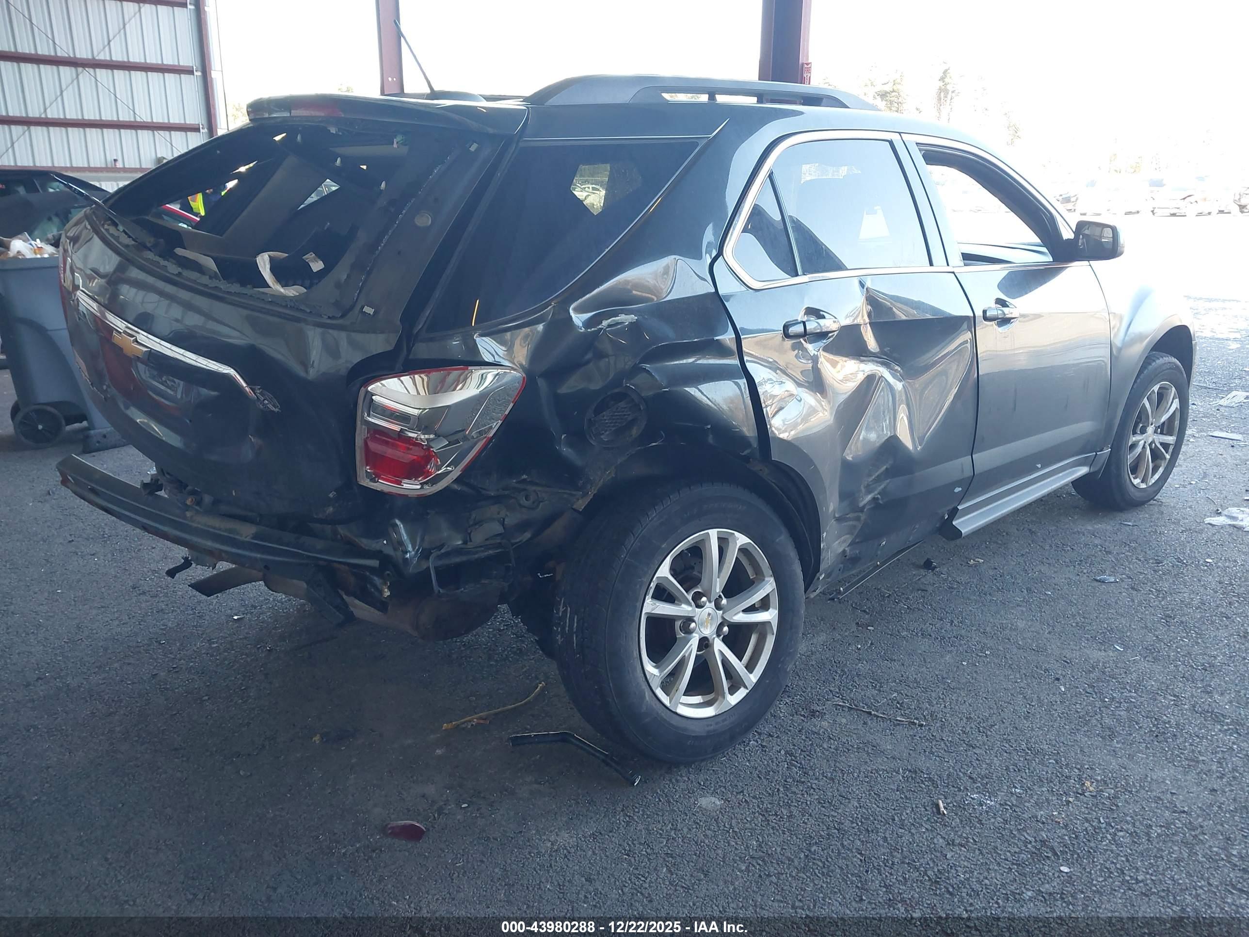 CHEVROLET EQUINOX image 4